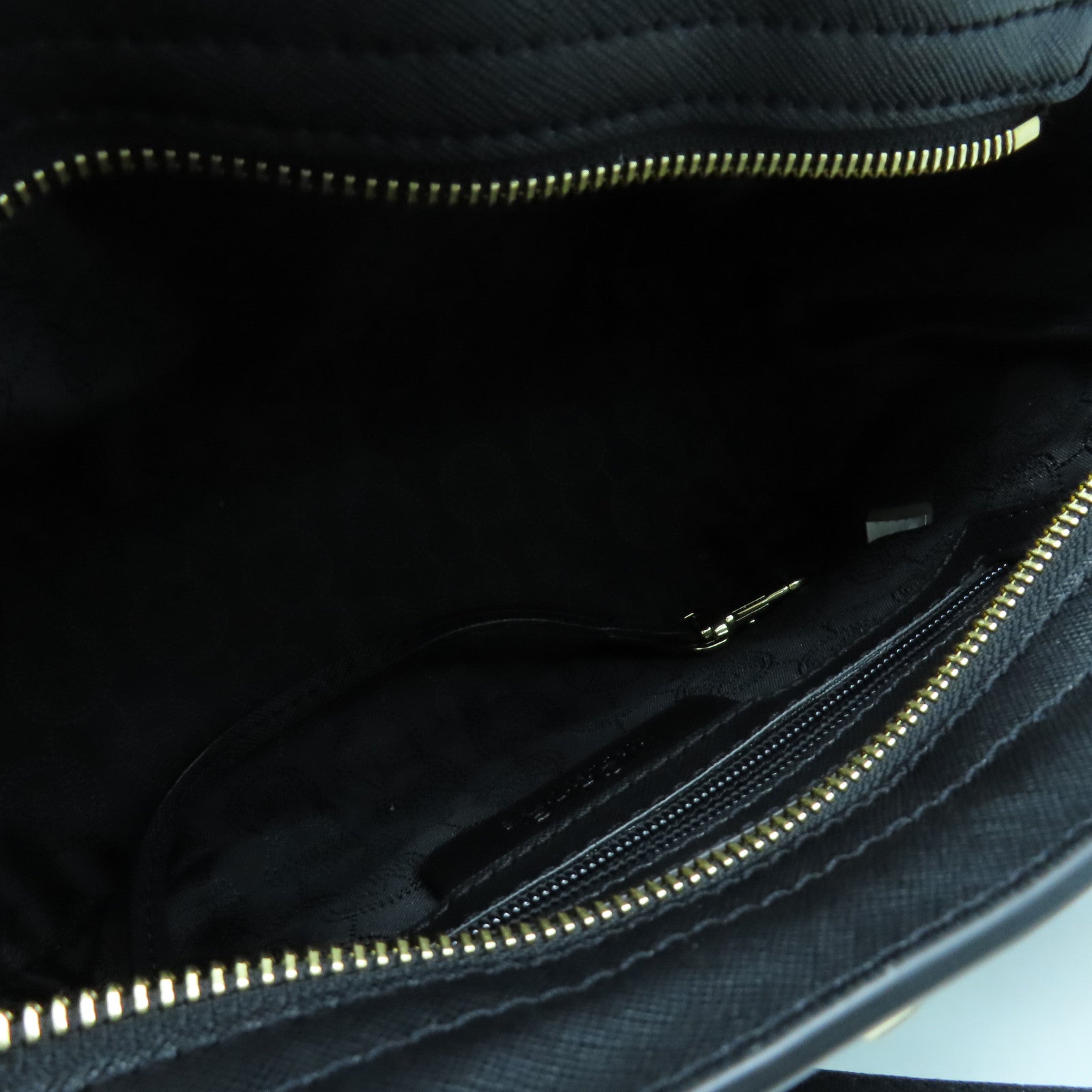 Michael Kors 【激減優惠】牛皮皮革Shoulder Bag金扣肩背袋黑色