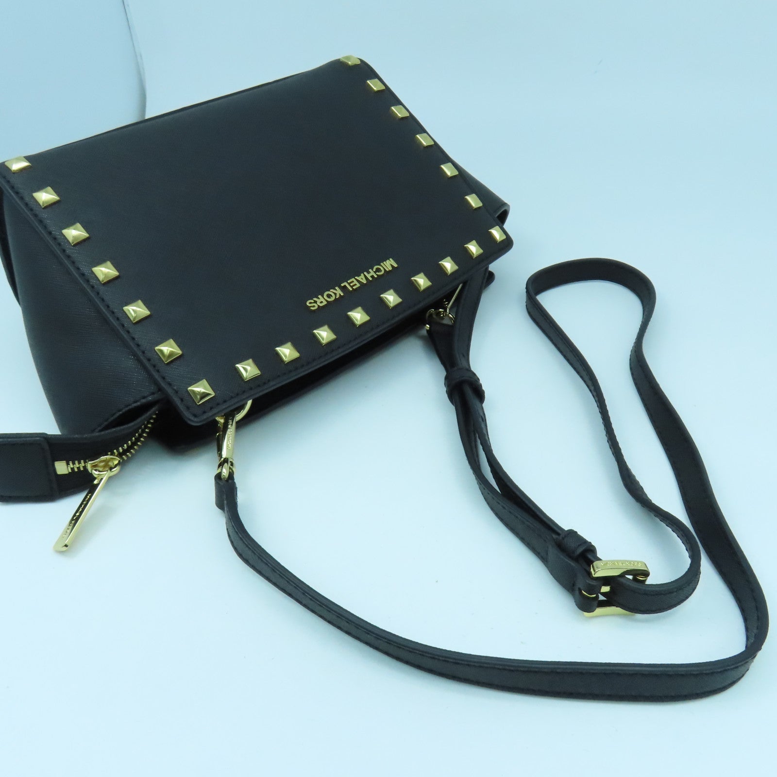 Michael Kors 【激減優惠】牛皮皮革Shoulder Bag金扣肩背袋黑色