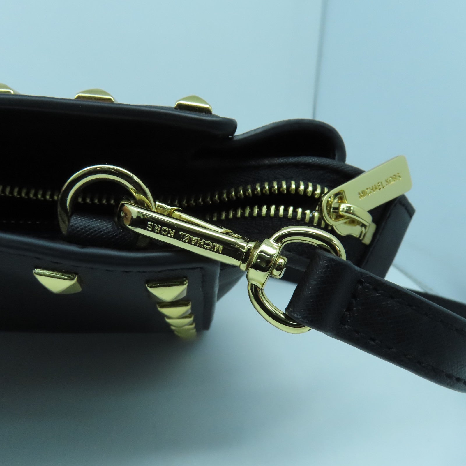 Michael Kors 【激減優惠】牛皮皮革Shoulder Bag金扣肩背袋黑色