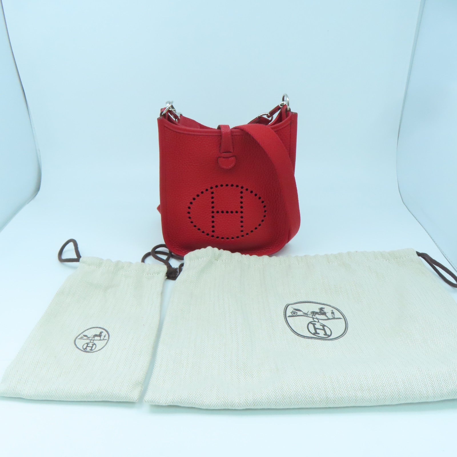 HERMES Clemence皮革Evelyne TPM银扣肩背袋红色