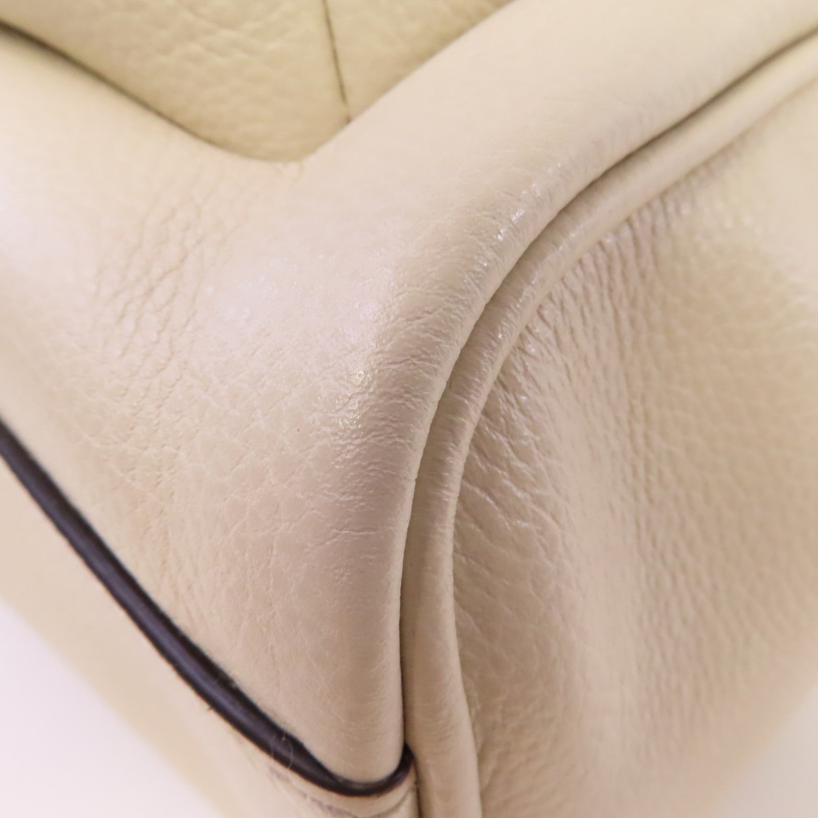 GUCCI 牛皮皮革Backpack背包米白色