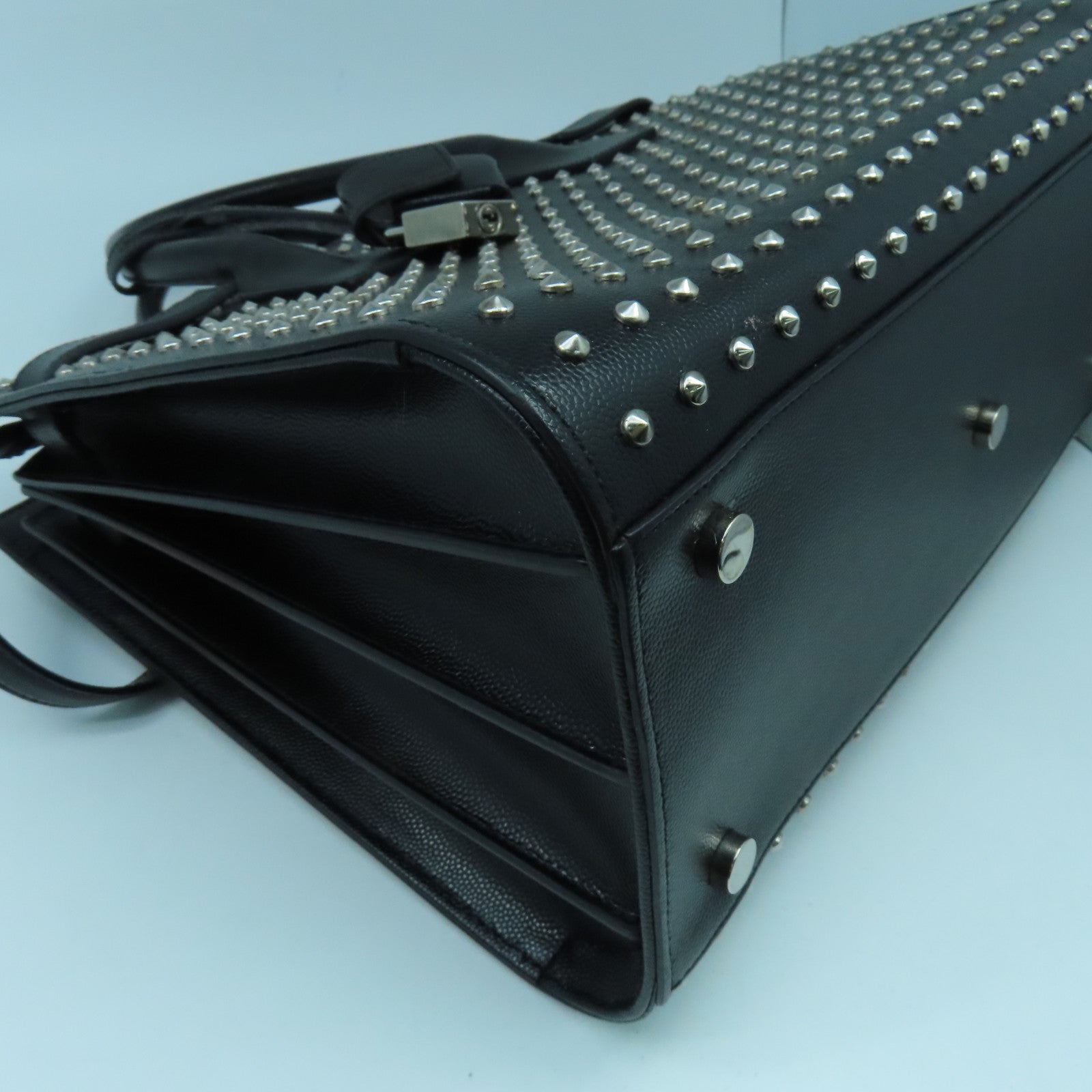 SAINT LAURENT 牛皮皮革Studs Sac de Jour Bag銀扣手挽肩背兩用袋黑色