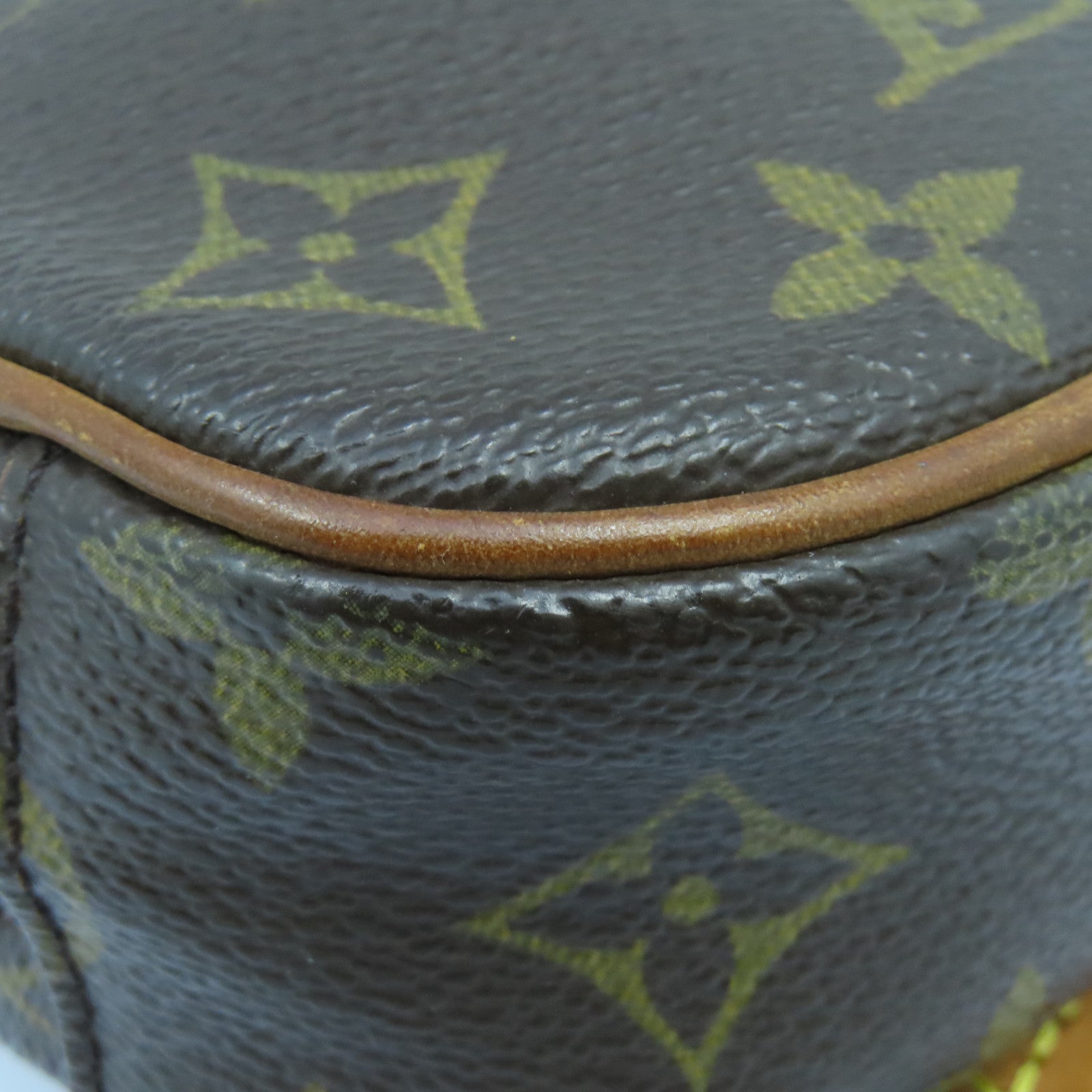LOUIS VUITTON Monogram Pochette Gange金扣肩背袋啡色