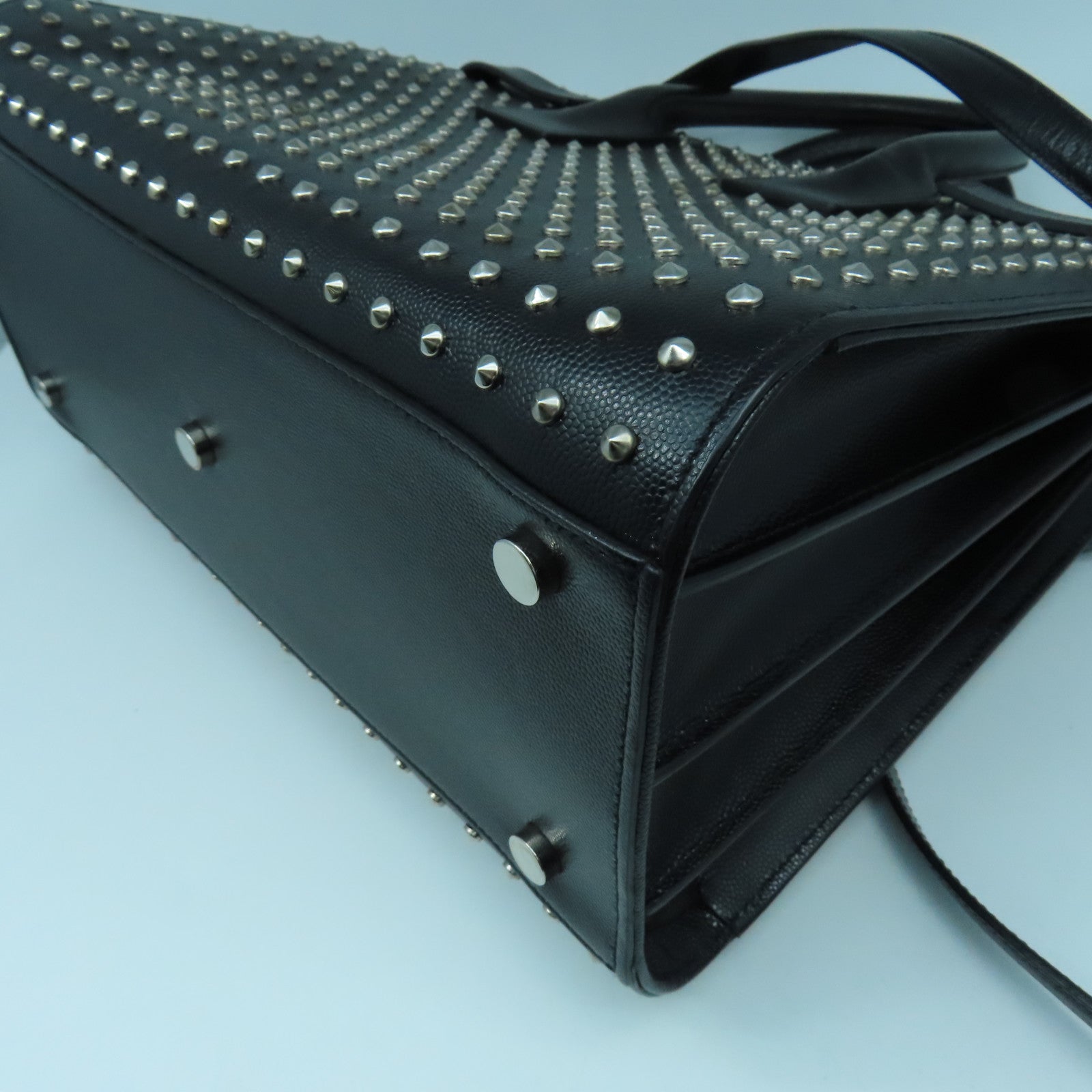 SAINT LAURENT 牛皮皮革Studs Sac de Jour Bag銀扣手挽肩背兩用袋黑色