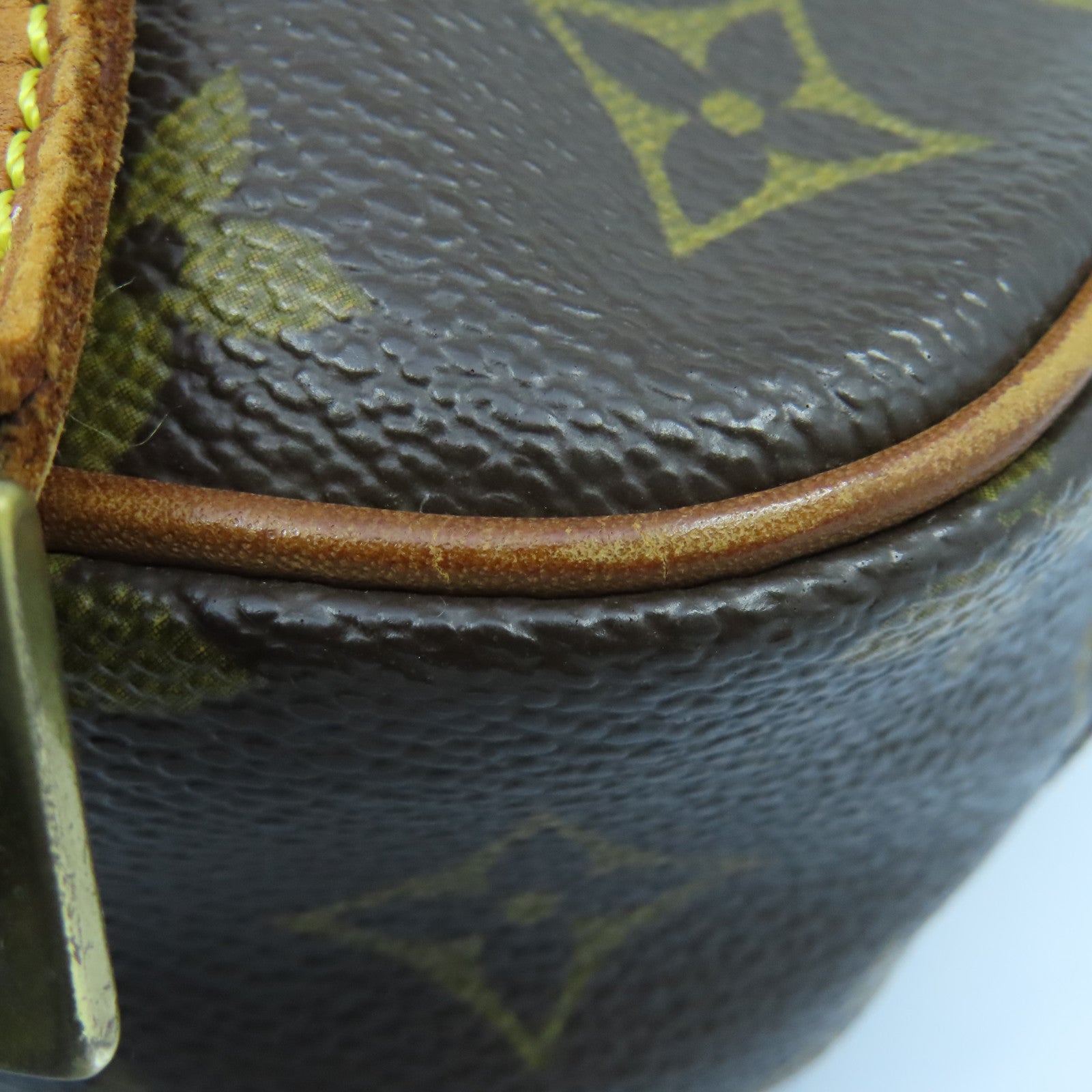 LOUIS VUITTON Monogram Pochette Gange金扣肩背袋啡色