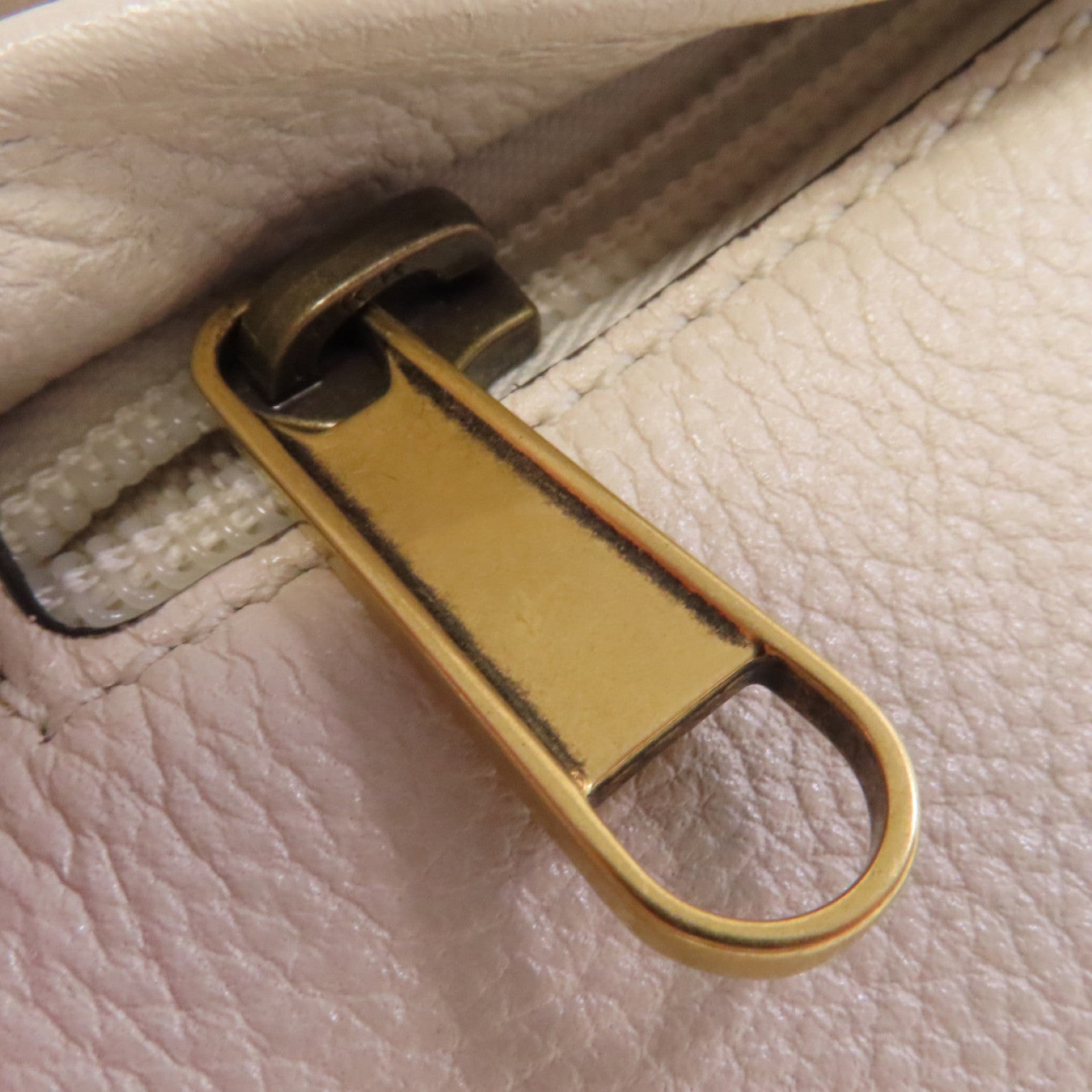 GUCCI 牛皮皮革Backpack背包米白色