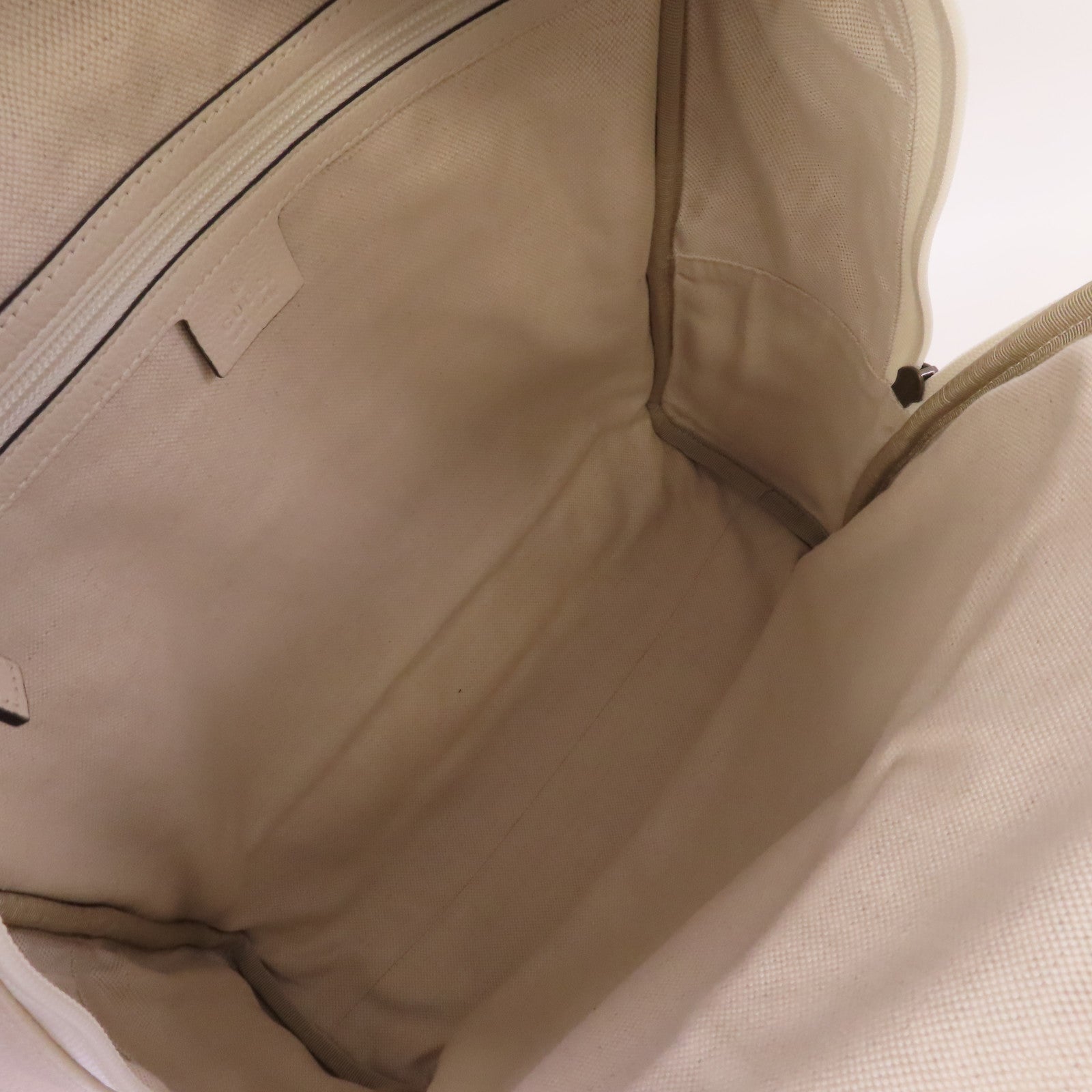 GUCCI 牛皮皮革Backpack背包米白色
