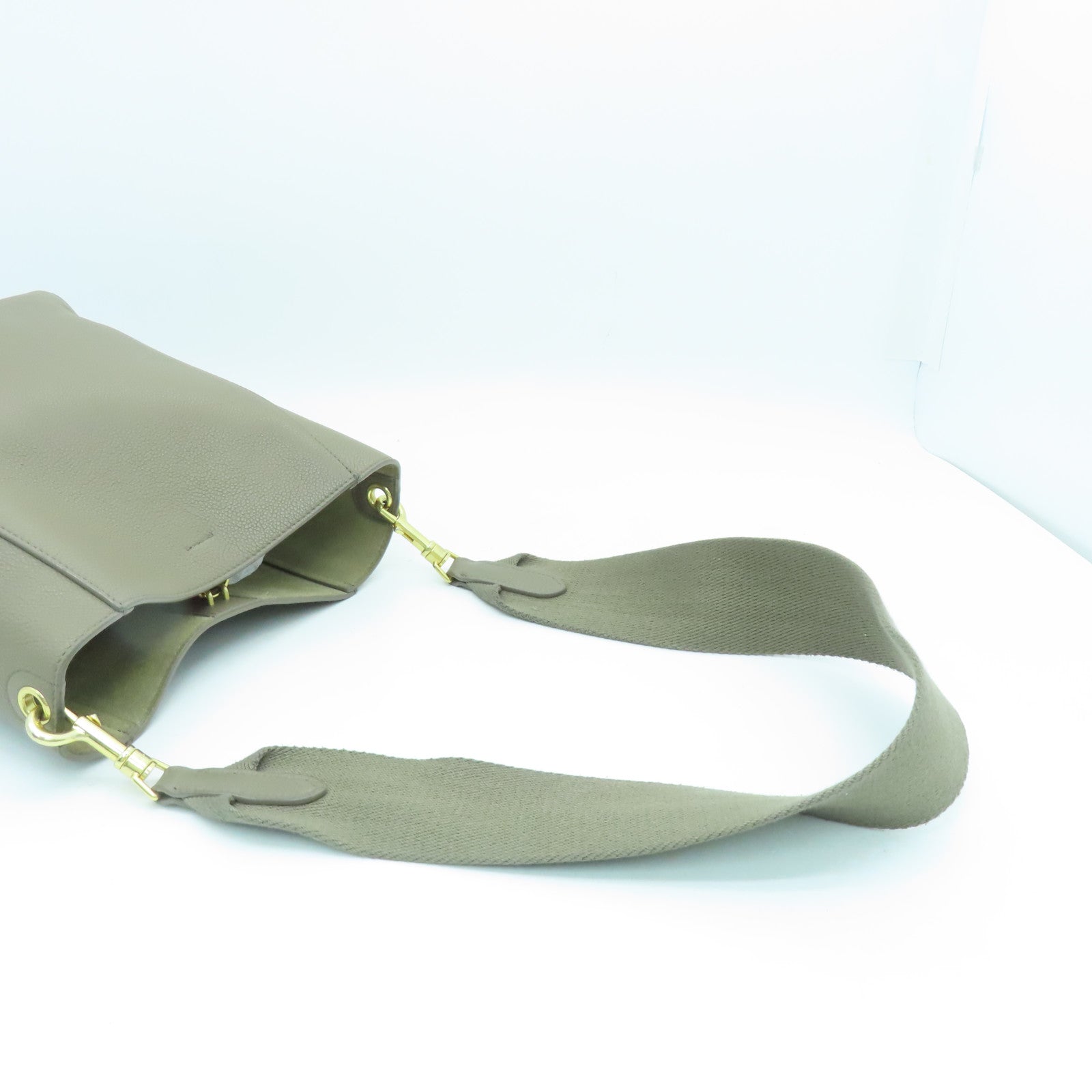 CELINE Cowhide Leather Small Sangle Bucket Gold Buckle Shoulder Bag Beige