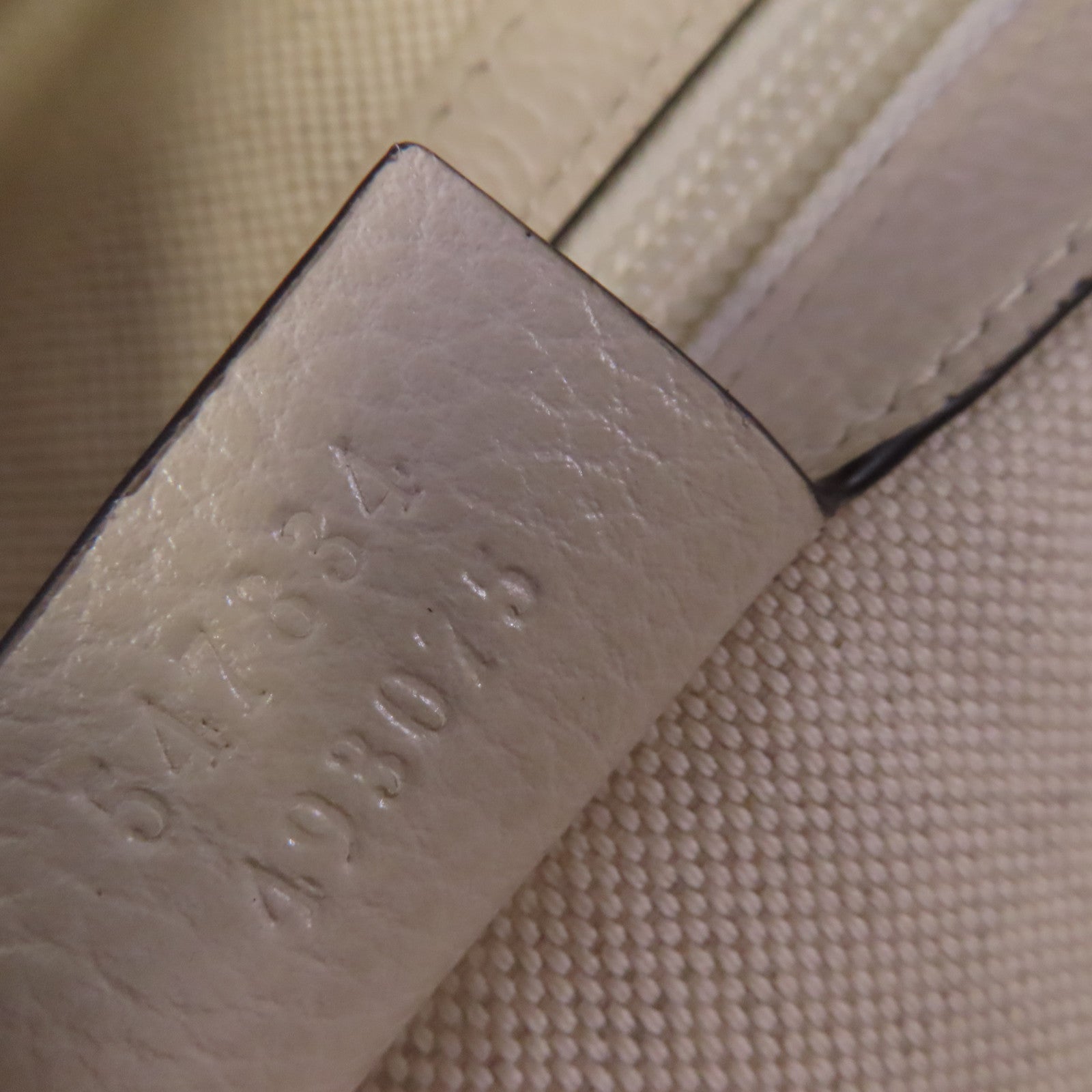 GUCCI 牛皮皮革Backpack背包米白色