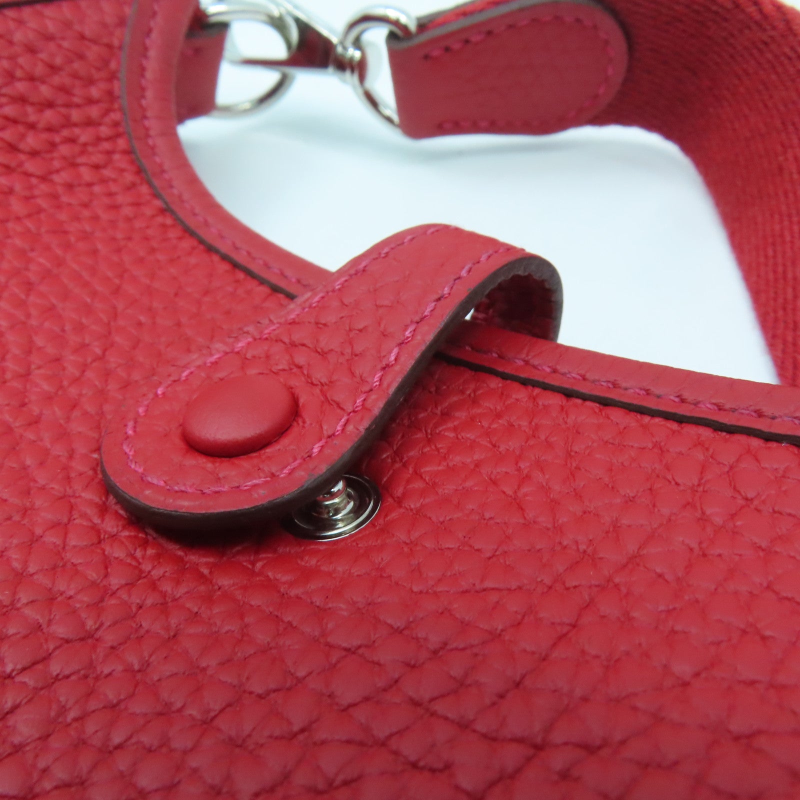 HERMES Clemence皮革Evelyne TPM银扣肩背袋红色
