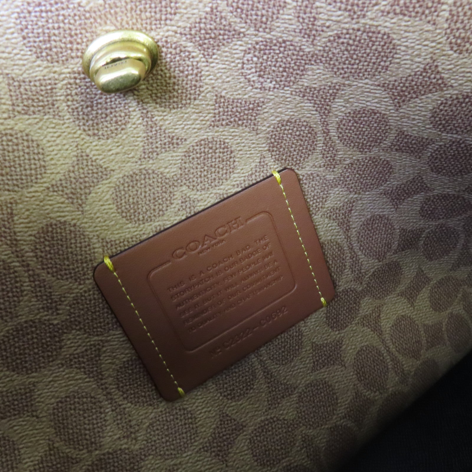 COACH 牛皮皮革Shoulder Bag金扣肩背袋啡色