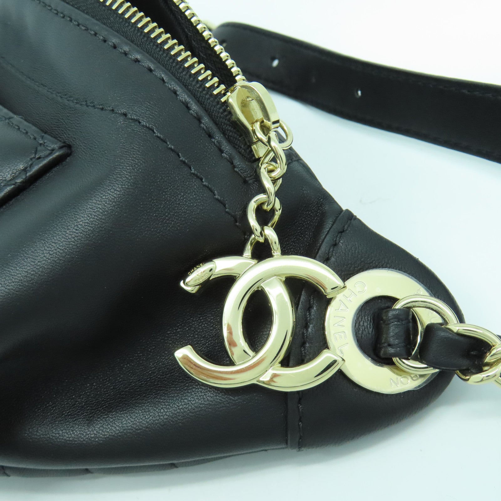 CHANEL 菱格羊皮皮革Waist Bag金扣腰包黑色