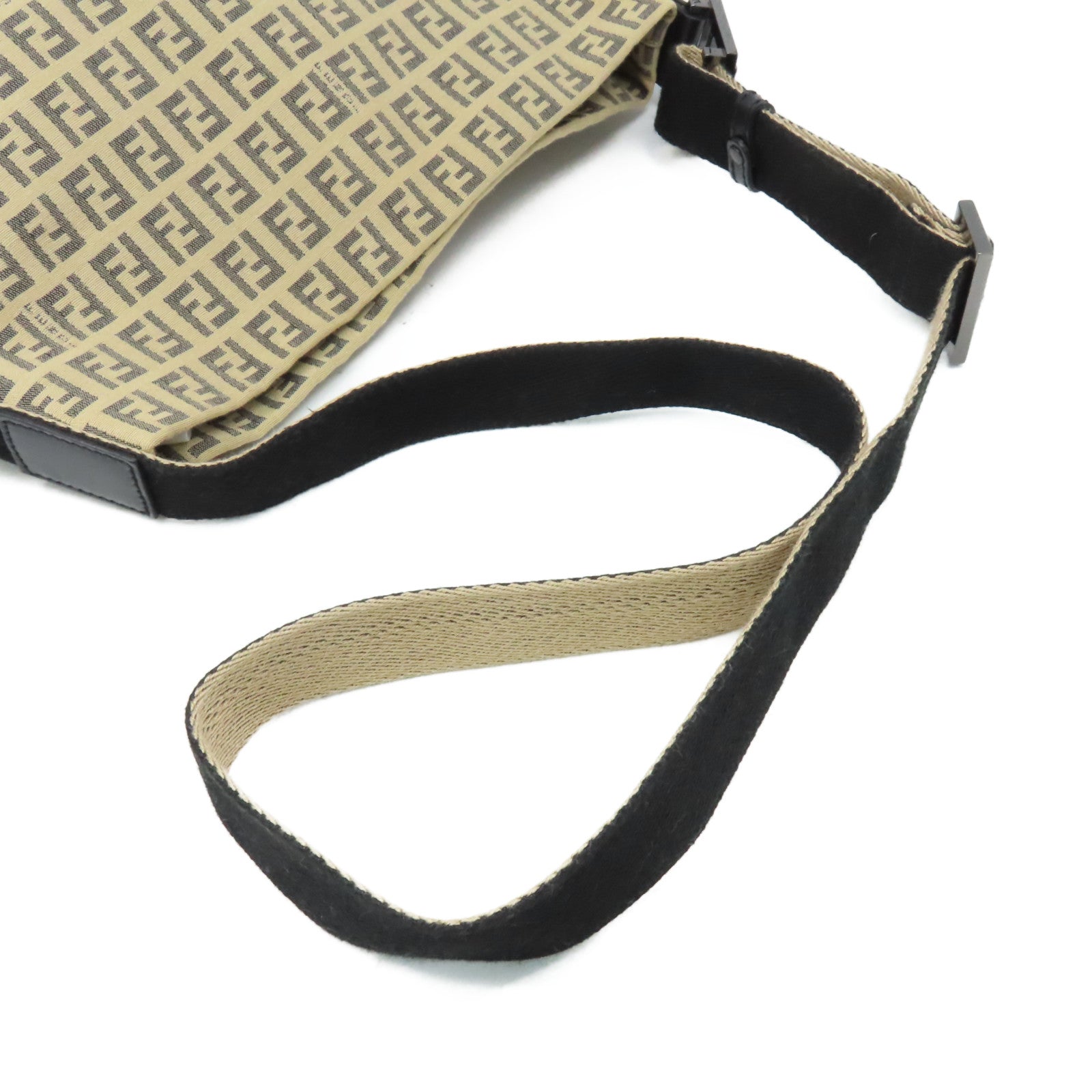 FENDI 帆布Shoulder Bag肩背袋杏色/黑色