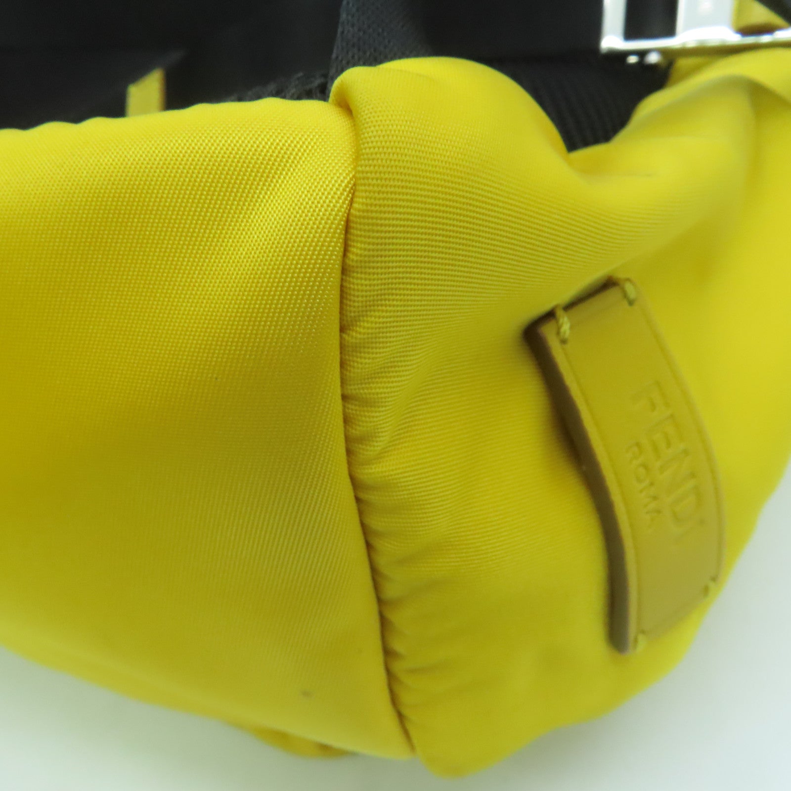 FENDI 尼龙Backpack银扣背包黄色