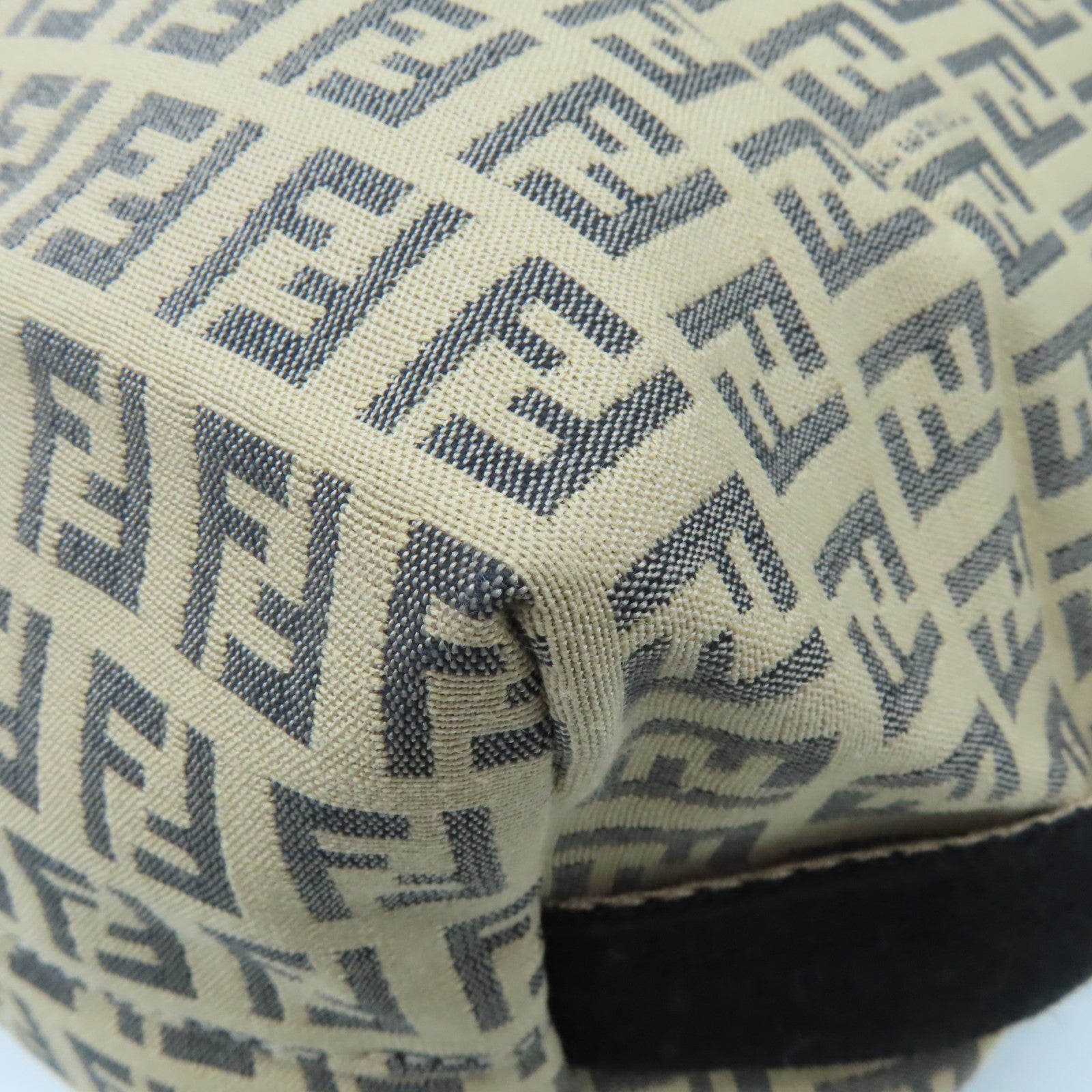 FENDI 帆布Shoulder Bag肩背袋杏色/黑色