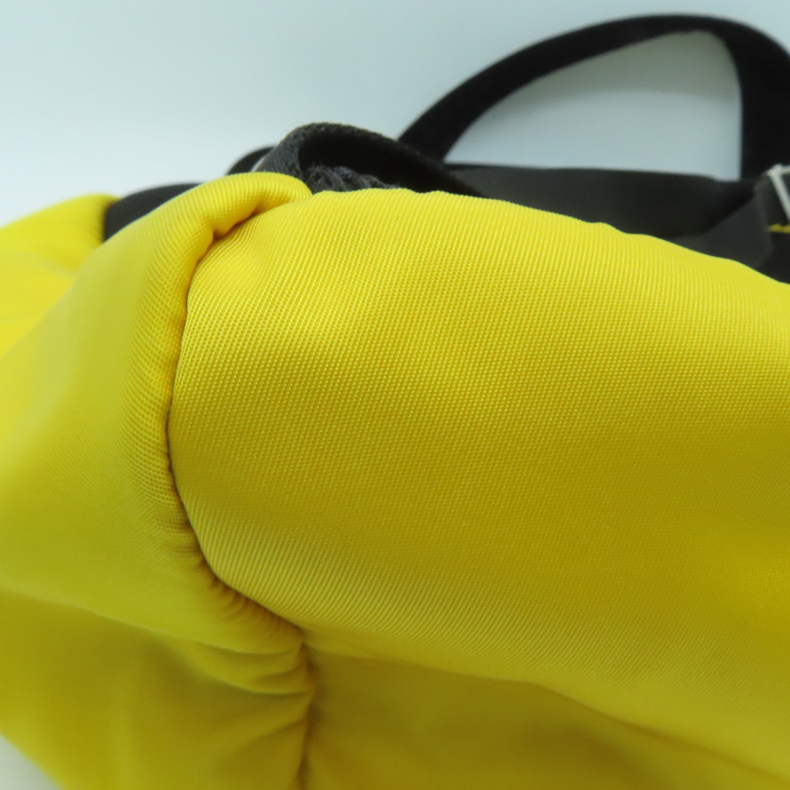 FENDI 尼龙Backpack银扣背包黄色