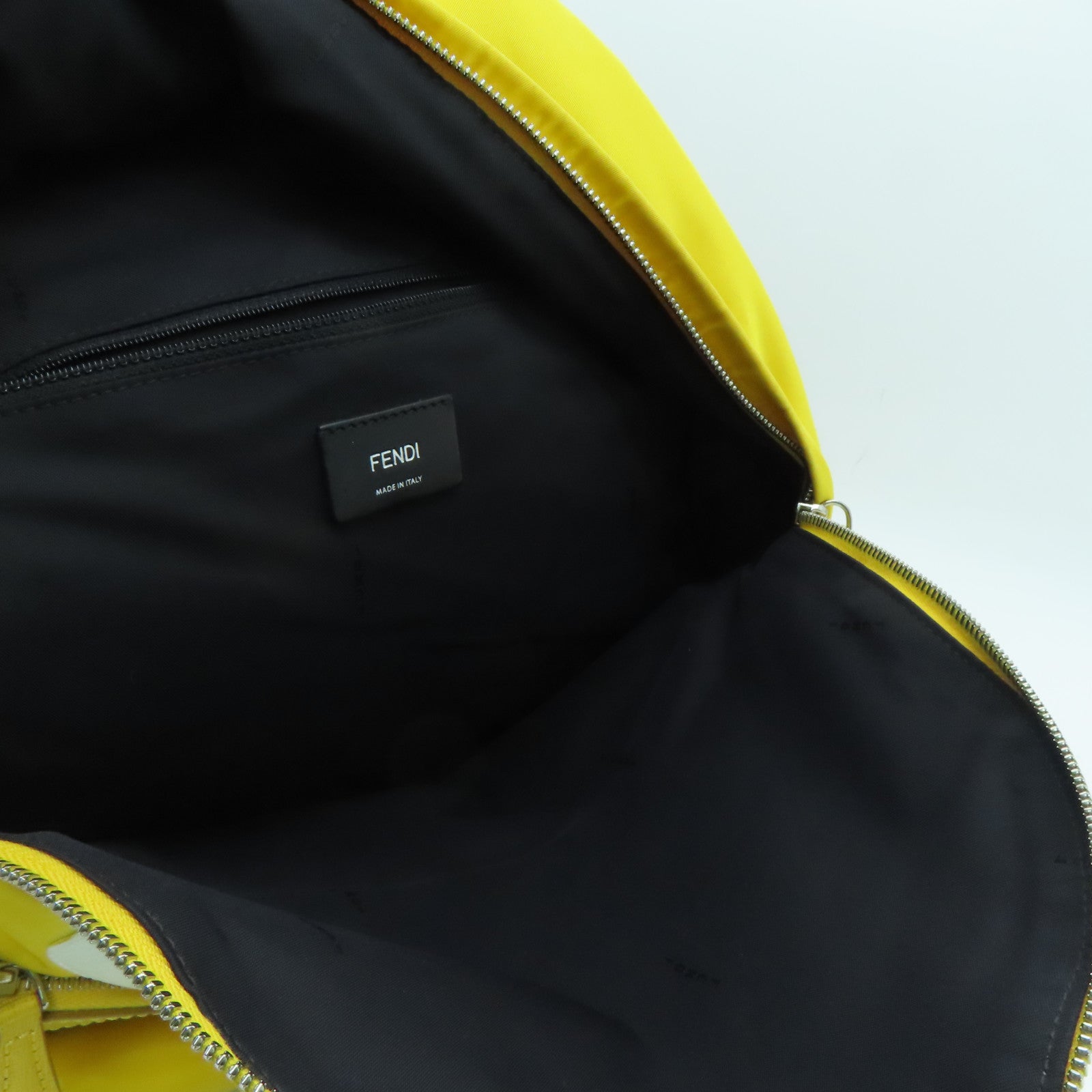 FENDI 尼龙Backpack银扣背包黄色