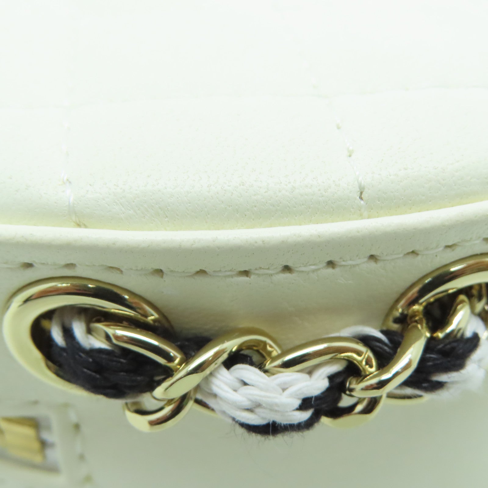 CHANEL 【激減優惠】羊皮皮革/PVC Chain Shoulder金扣鏈帶肩背袋白色/黑色