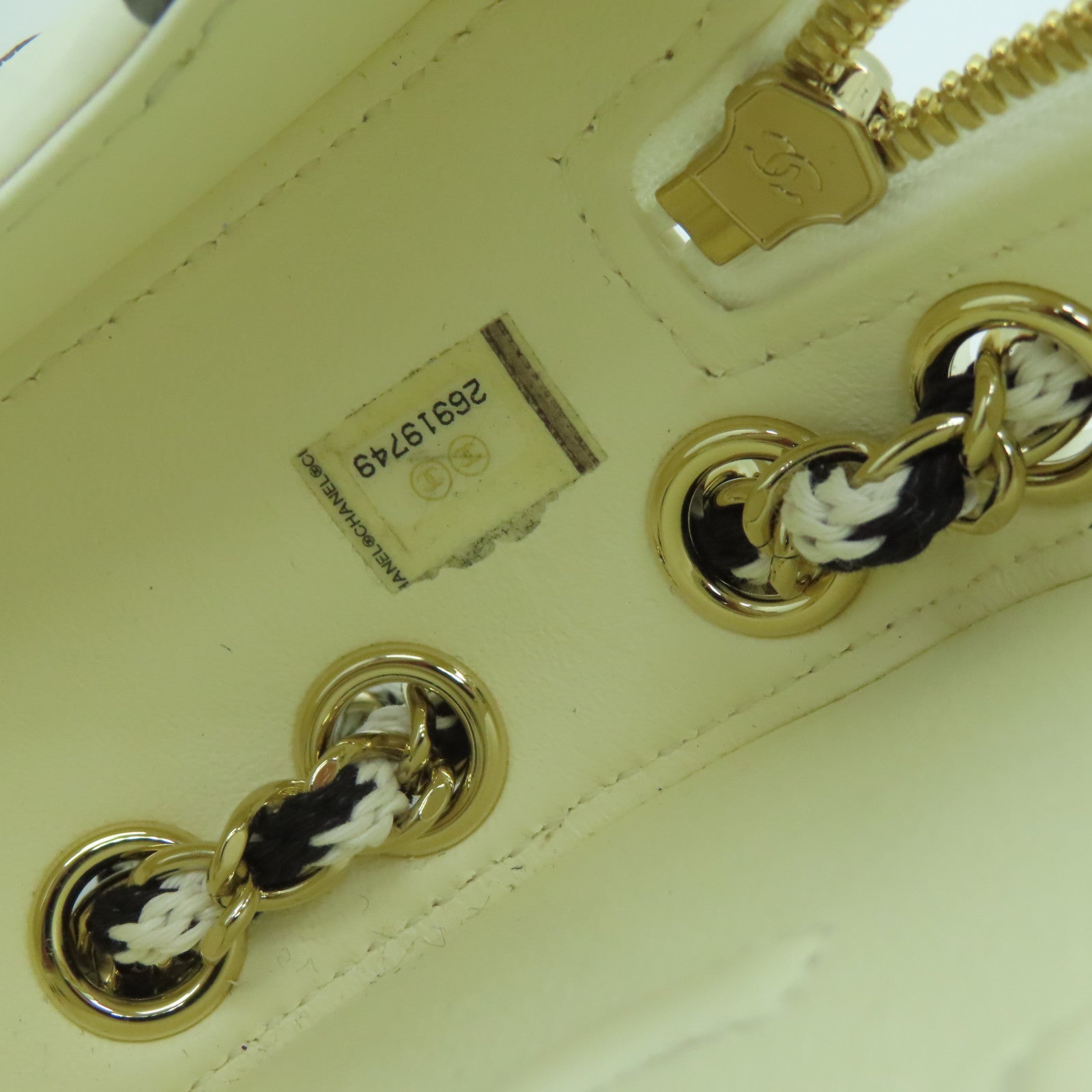 CHANEL 【激減優惠】羊皮皮革/PVC Chain Shoulder金扣鏈帶肩背袋白色/黑色