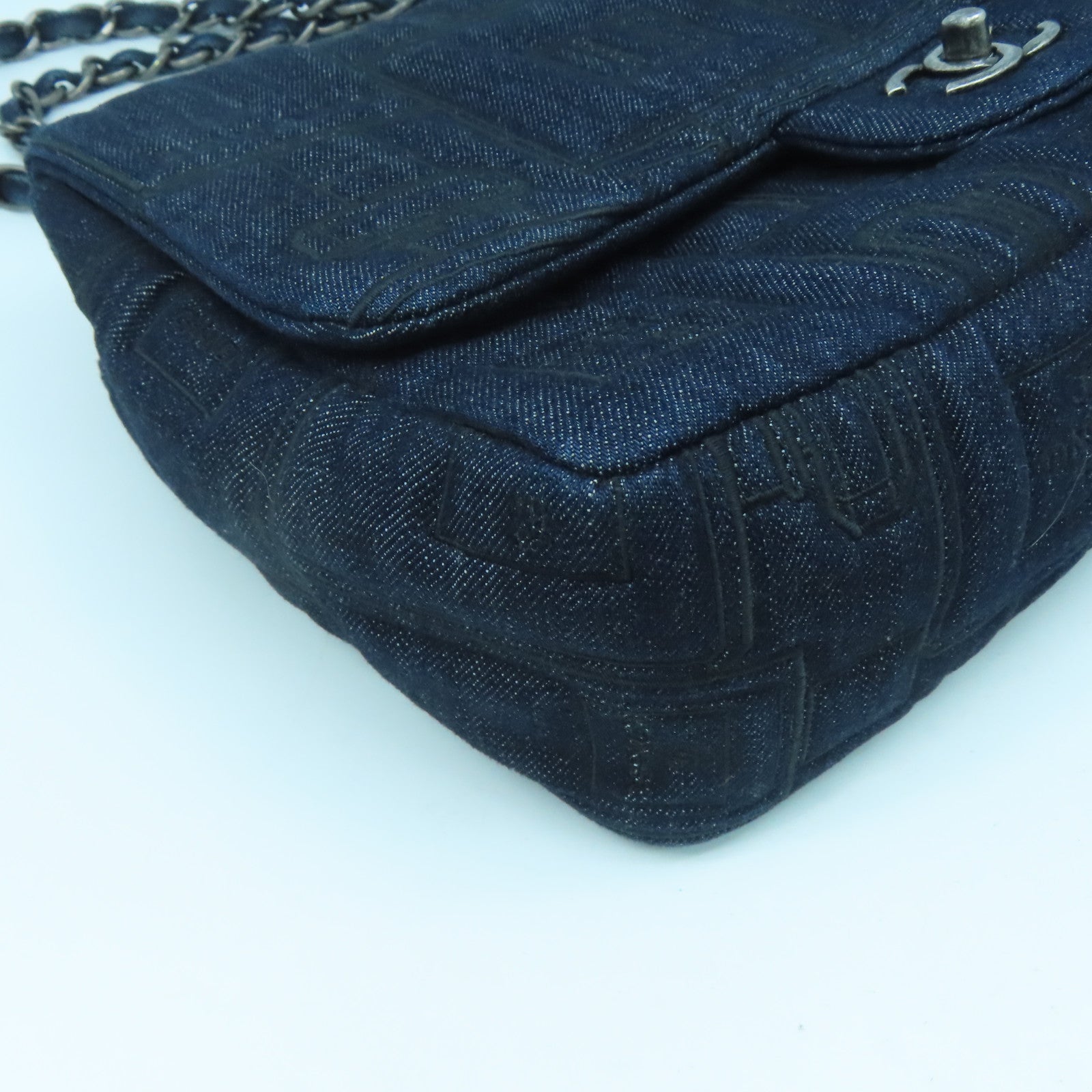 CHANEL denim Chain Shoulder silver buckle shoulder shoulder bag