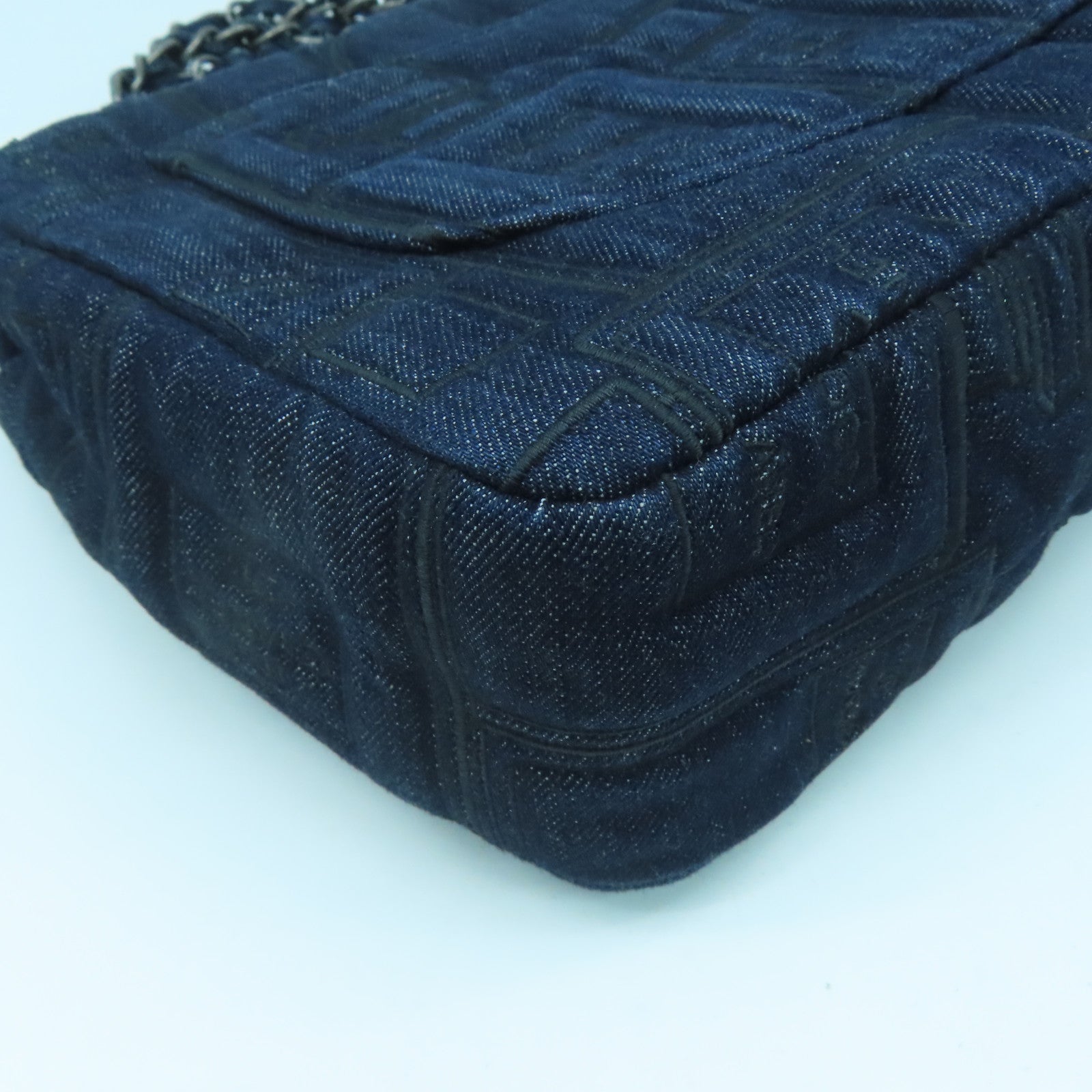 CHANEL denim Chain Shoulder silver buckle shoulder shoulder bag