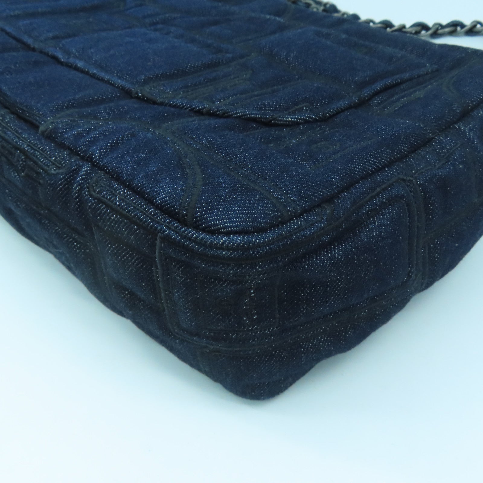 CHANEL denim Chain Shoulder silver buckle shoulder shoulder bag