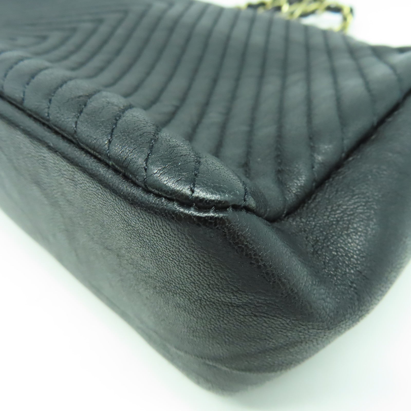 CHANEL 斜紋牛皮皮革Chain Shoulder金扣鏈帶肩背袋黑色