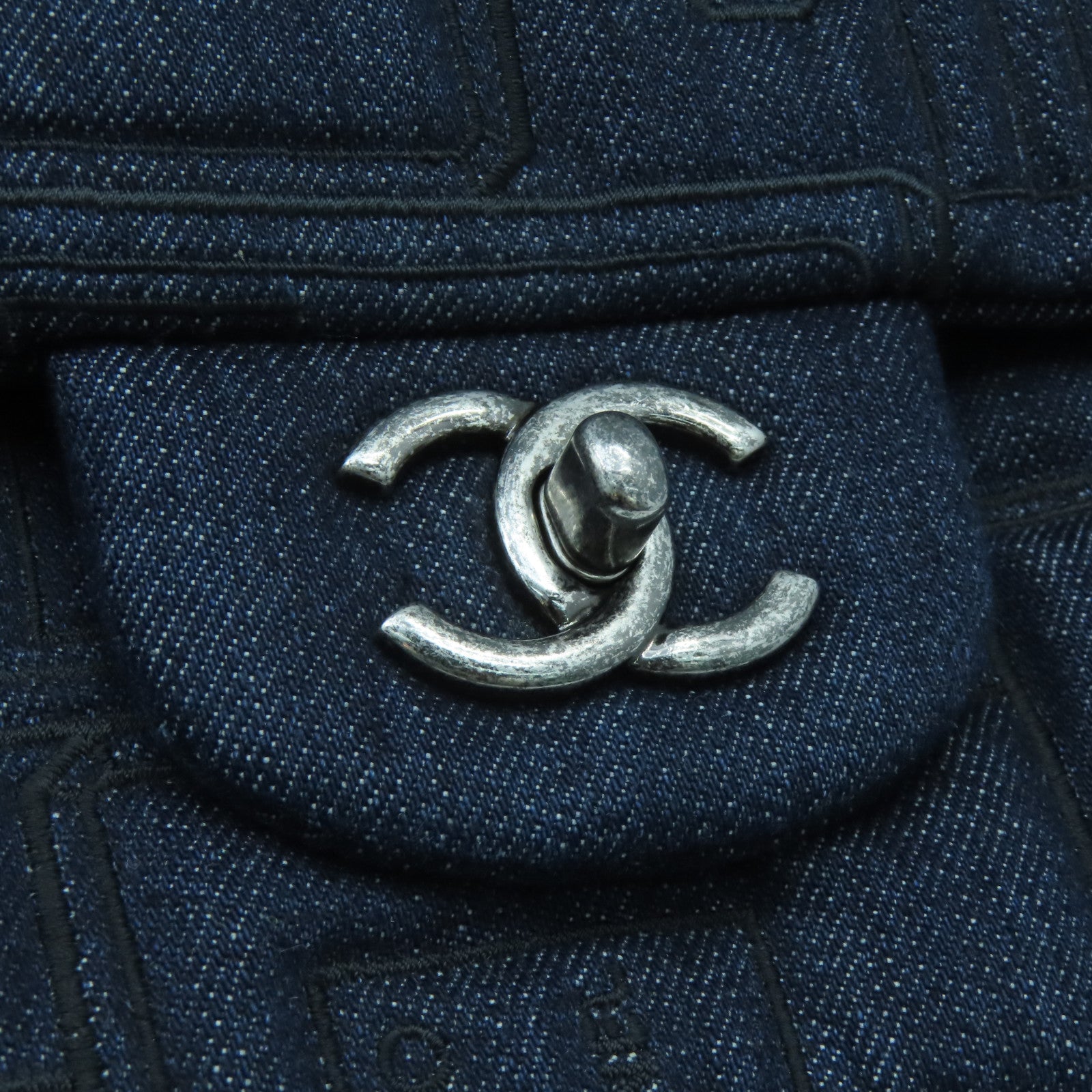 CHANEL denim Chain Shoulder silver buckle shoulder shoulder bag