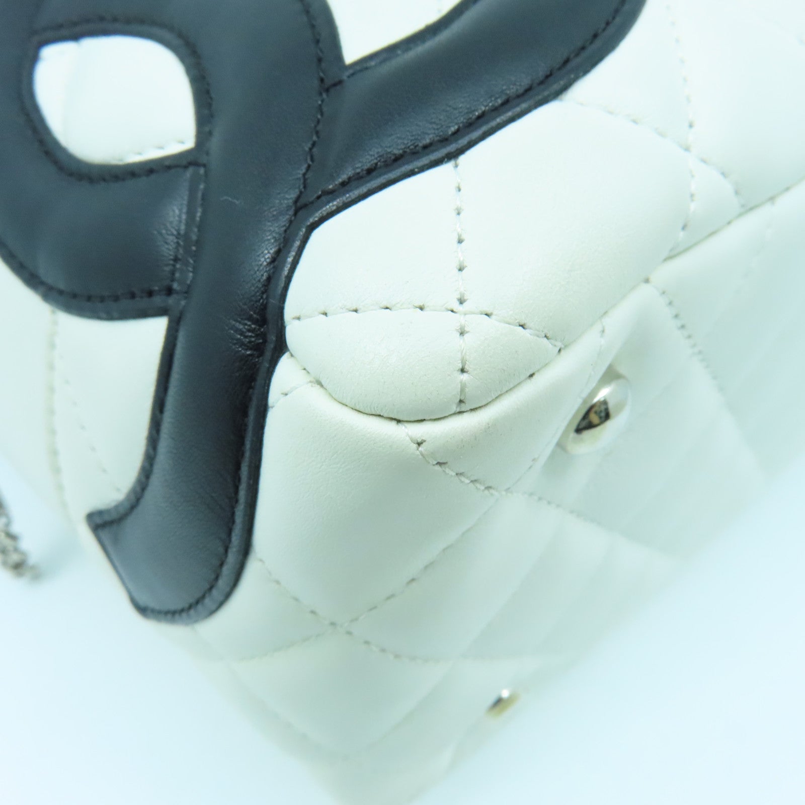 CHANEL Rhombus Calfskin Leather Cambon Silver Buckle Shoulder Bag White/Black