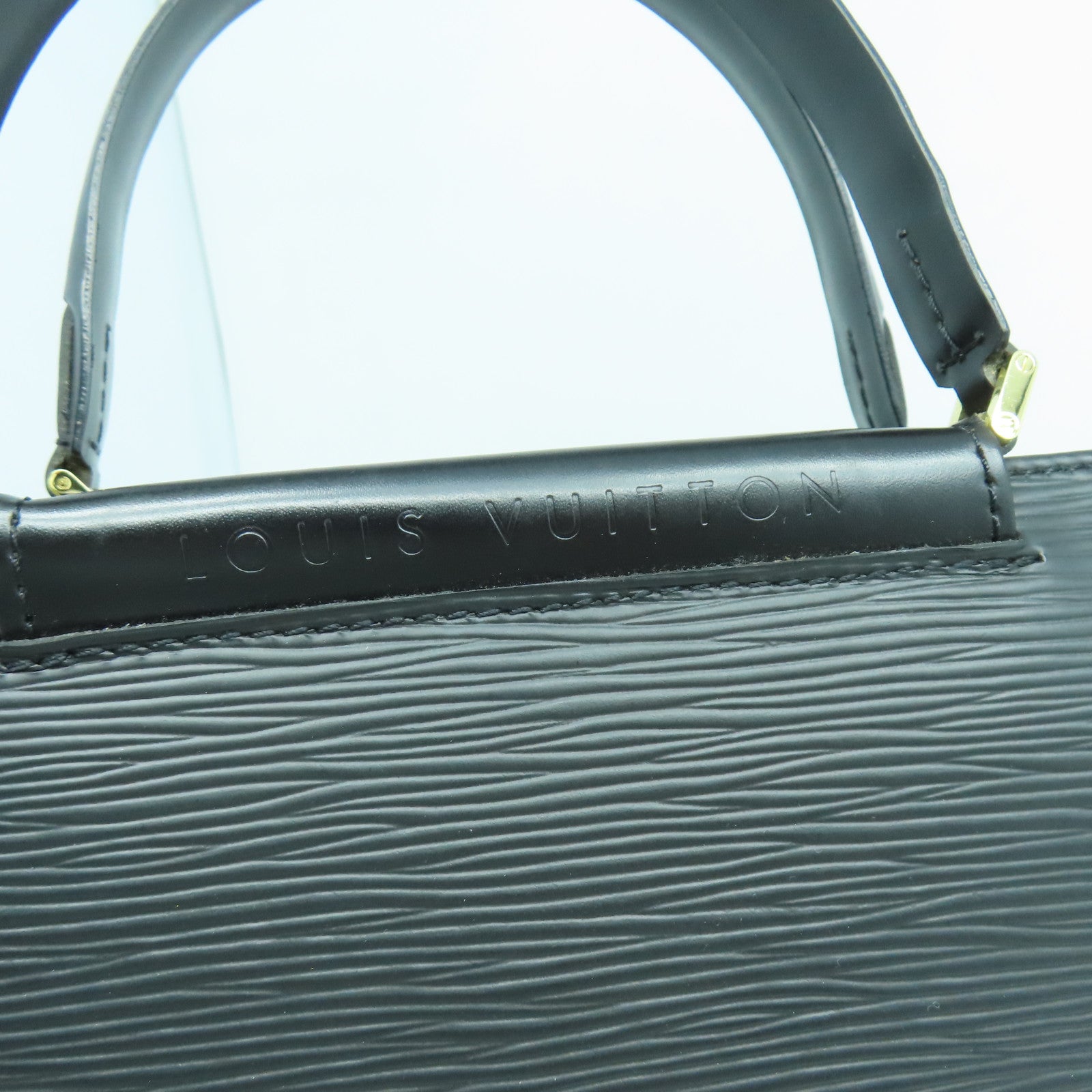 LOUIS VUITTON Epi Hand Bag金扣手挽袋黑色