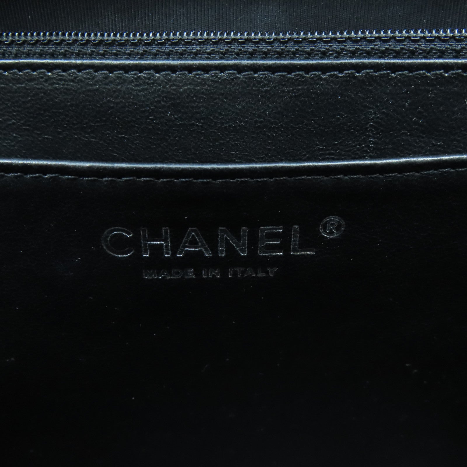CHANEL Caviar Leather Maxi Silver Buckle Handle Shoulder Bag Black