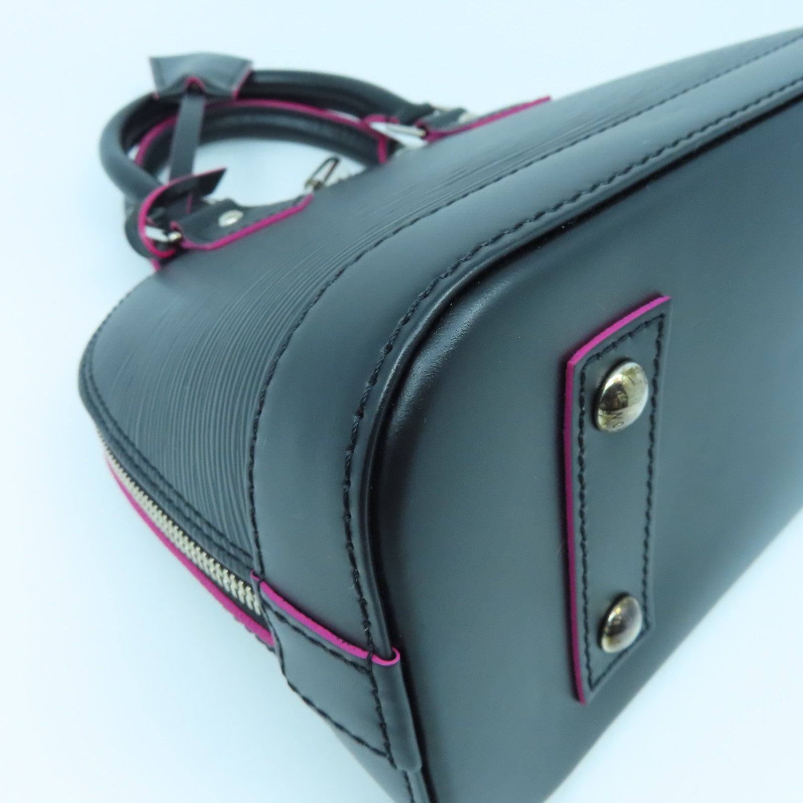 LOUIS VUITTON Epi Alma BB Silver Buckle Handle Shoulder Bag Black/Pink