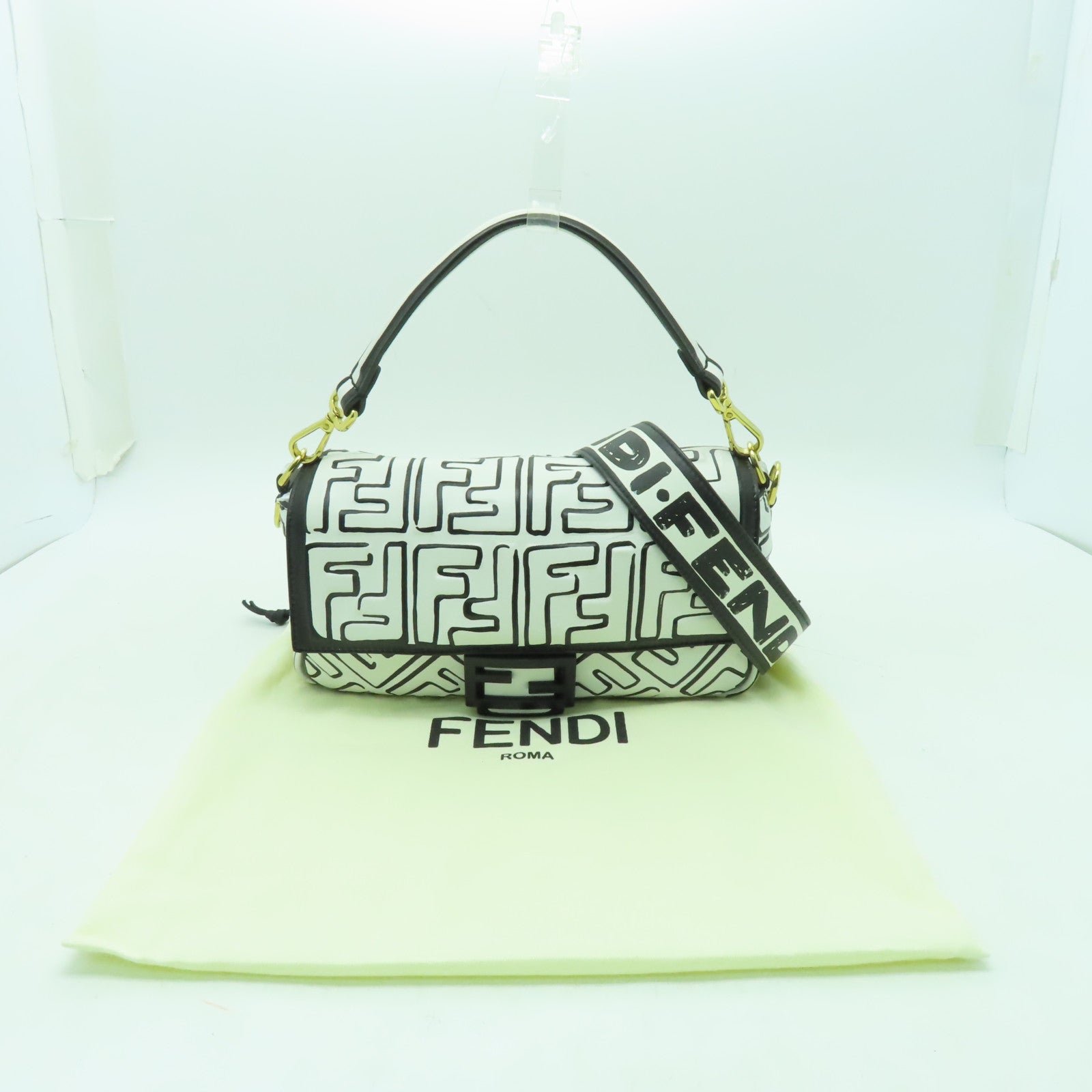 FENDI 皮革2 Way Shoulder金扣手挽肩背兩用袋白色/黑色