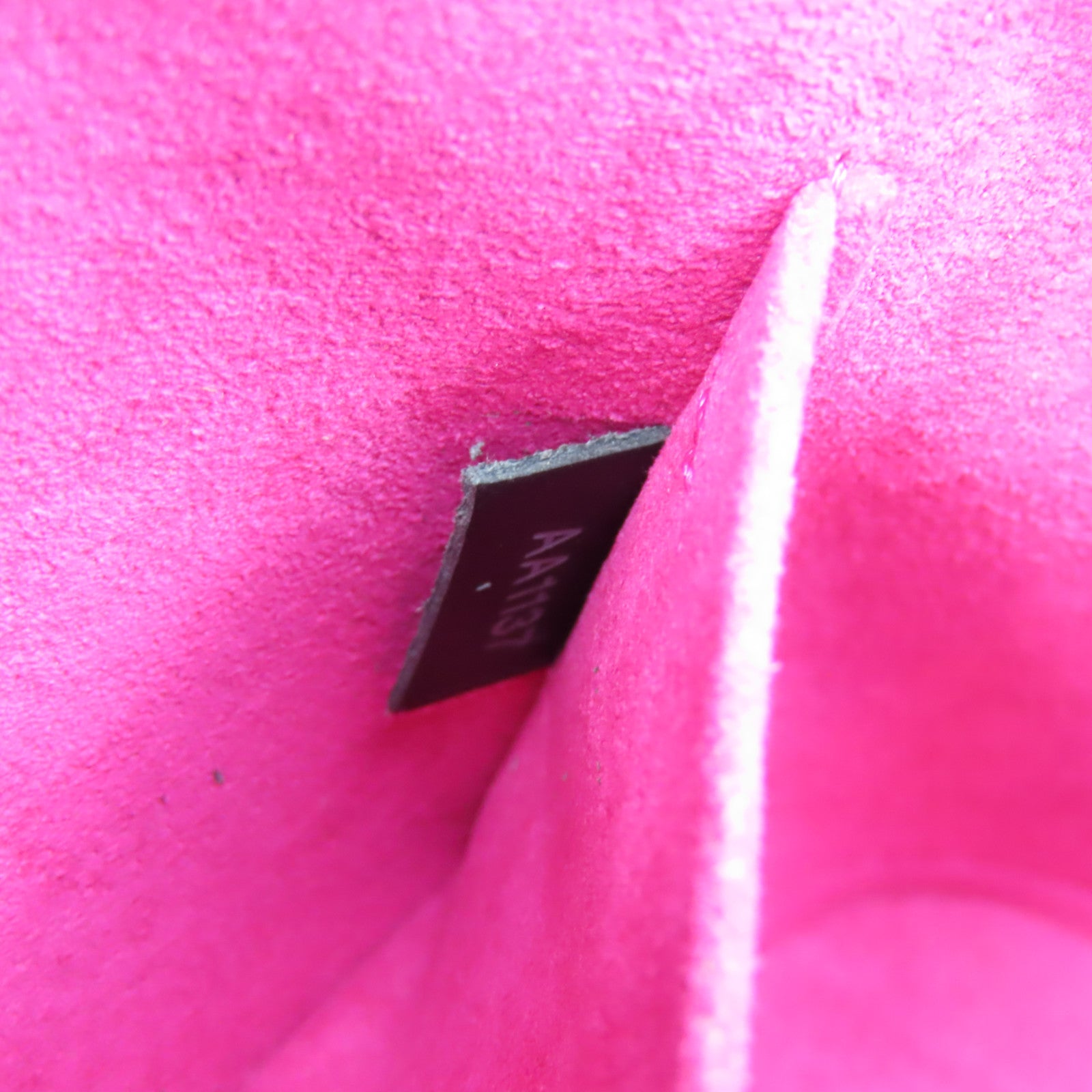 LOUIS VUITTON Epi Alma BB Silver Buckle Handle Shoulder Bag Black/Pink