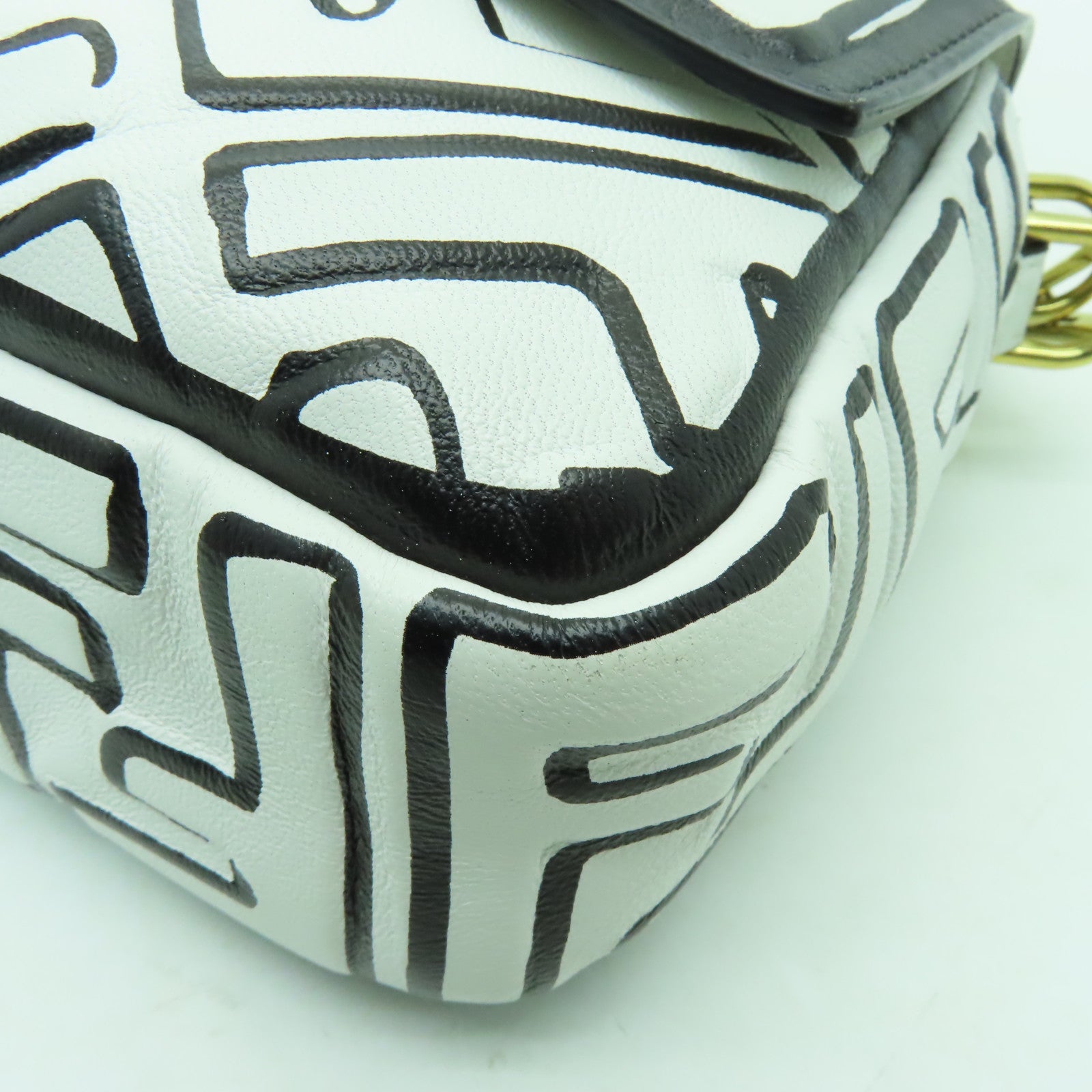 FENDI 皮革2 Way Shoulder金扣手挽肩背兩用袋白色/黑色