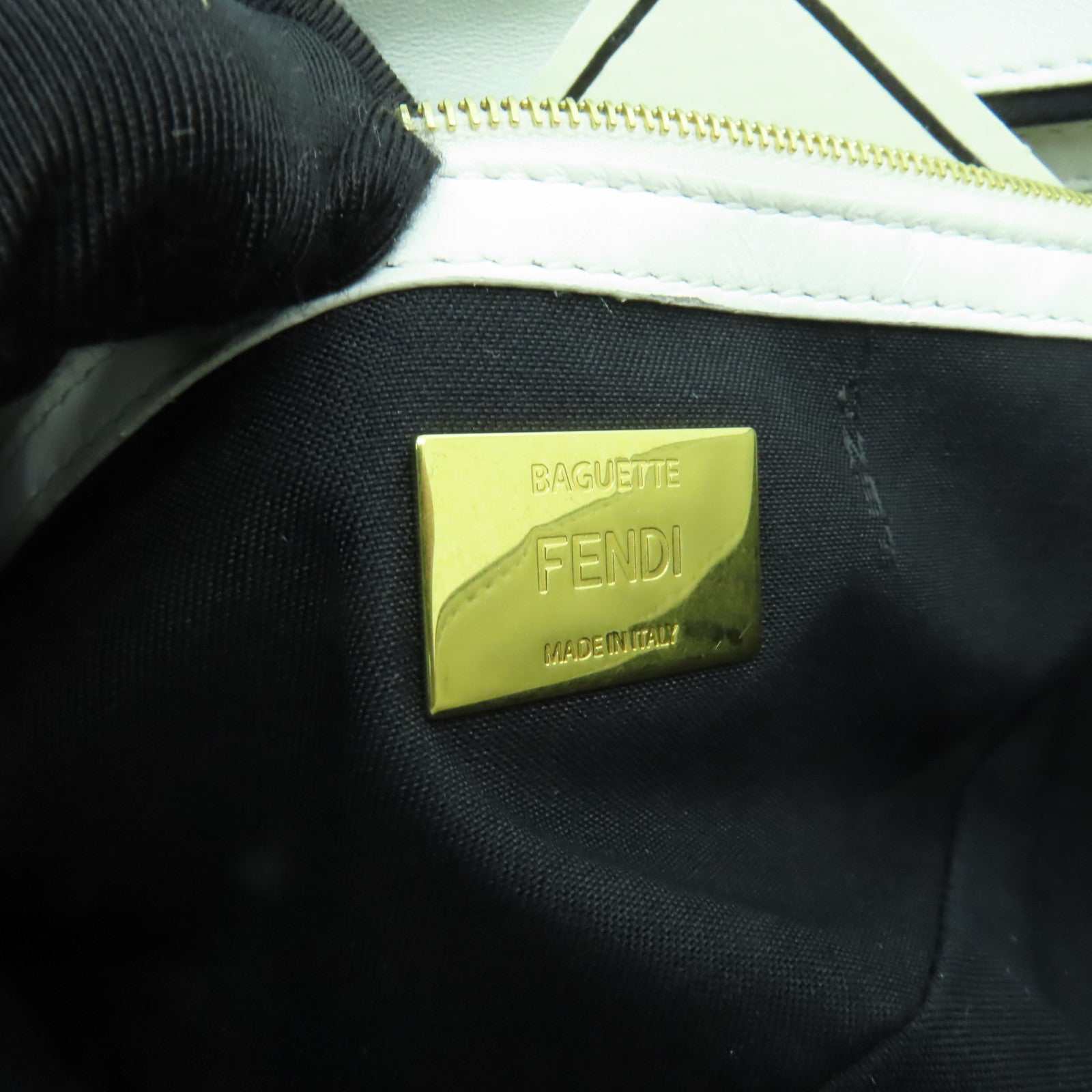 FENDI 皮革2 Way Shoulder金扣手挽肩背兩用袋白色/黑色