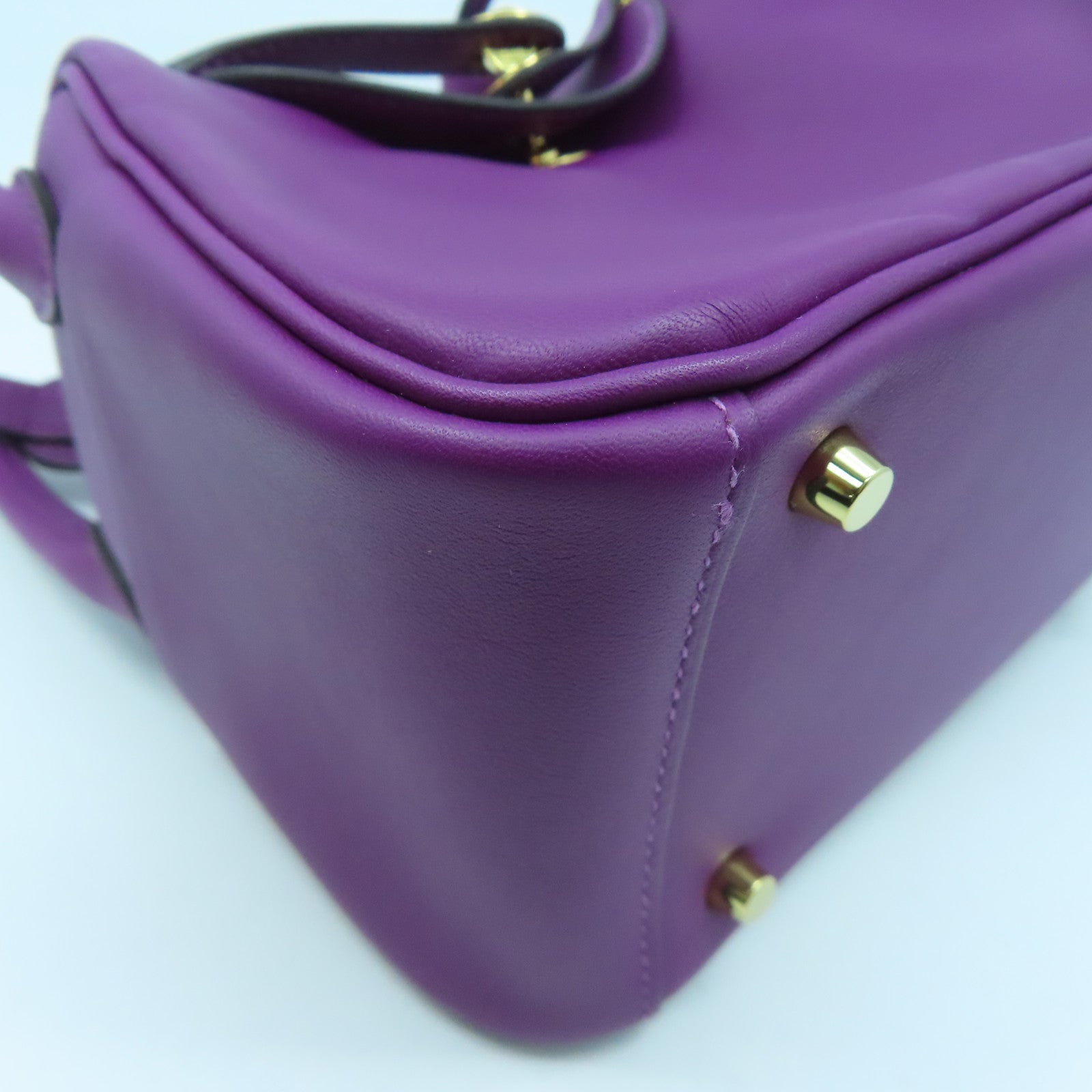 HERMES Swift Leather Mini Lindy Gold Buckle Handle Shoulder Bag Purple