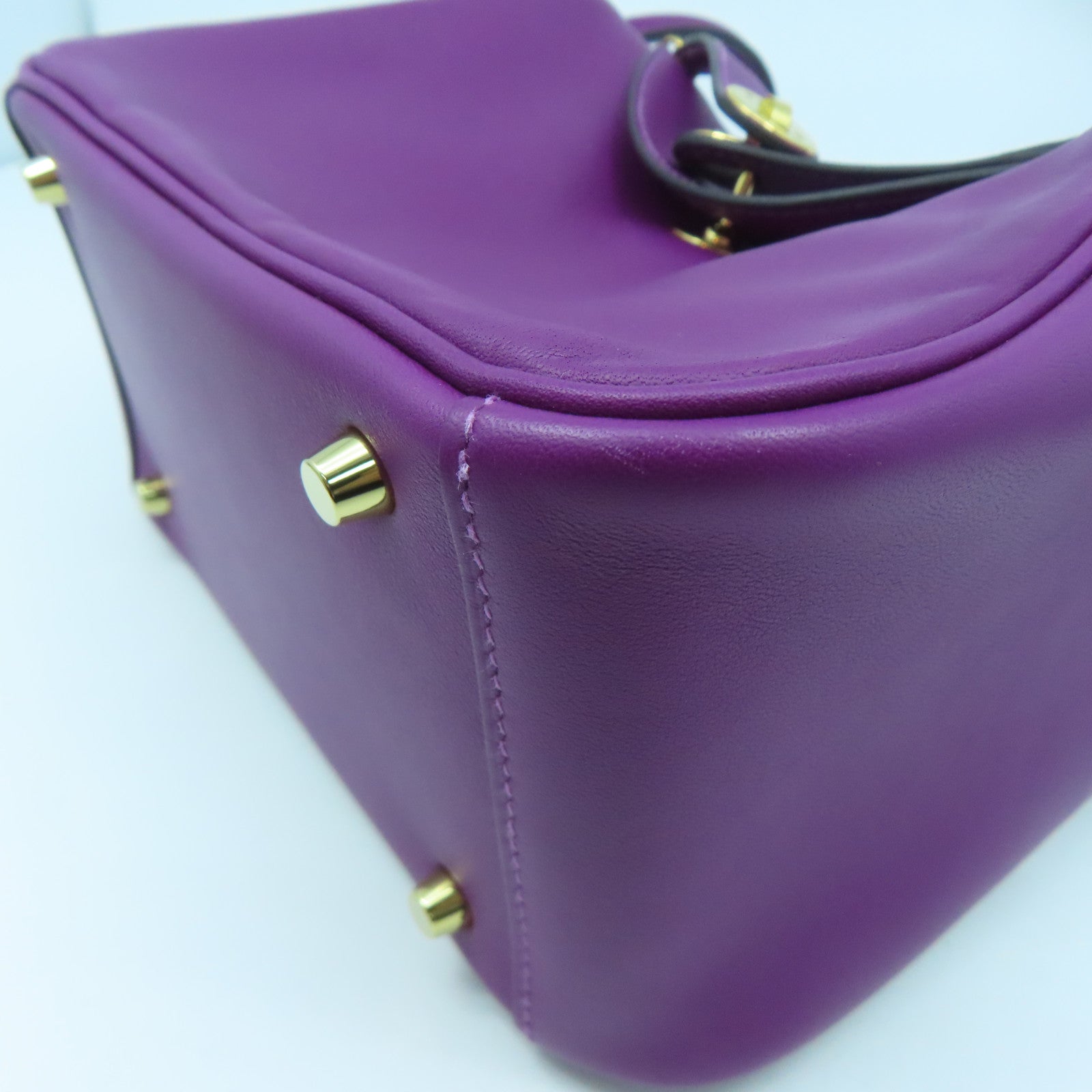 HERMES Swift Leather Mini Lindy Gold Buckle Handle Shoulder Bag Purple