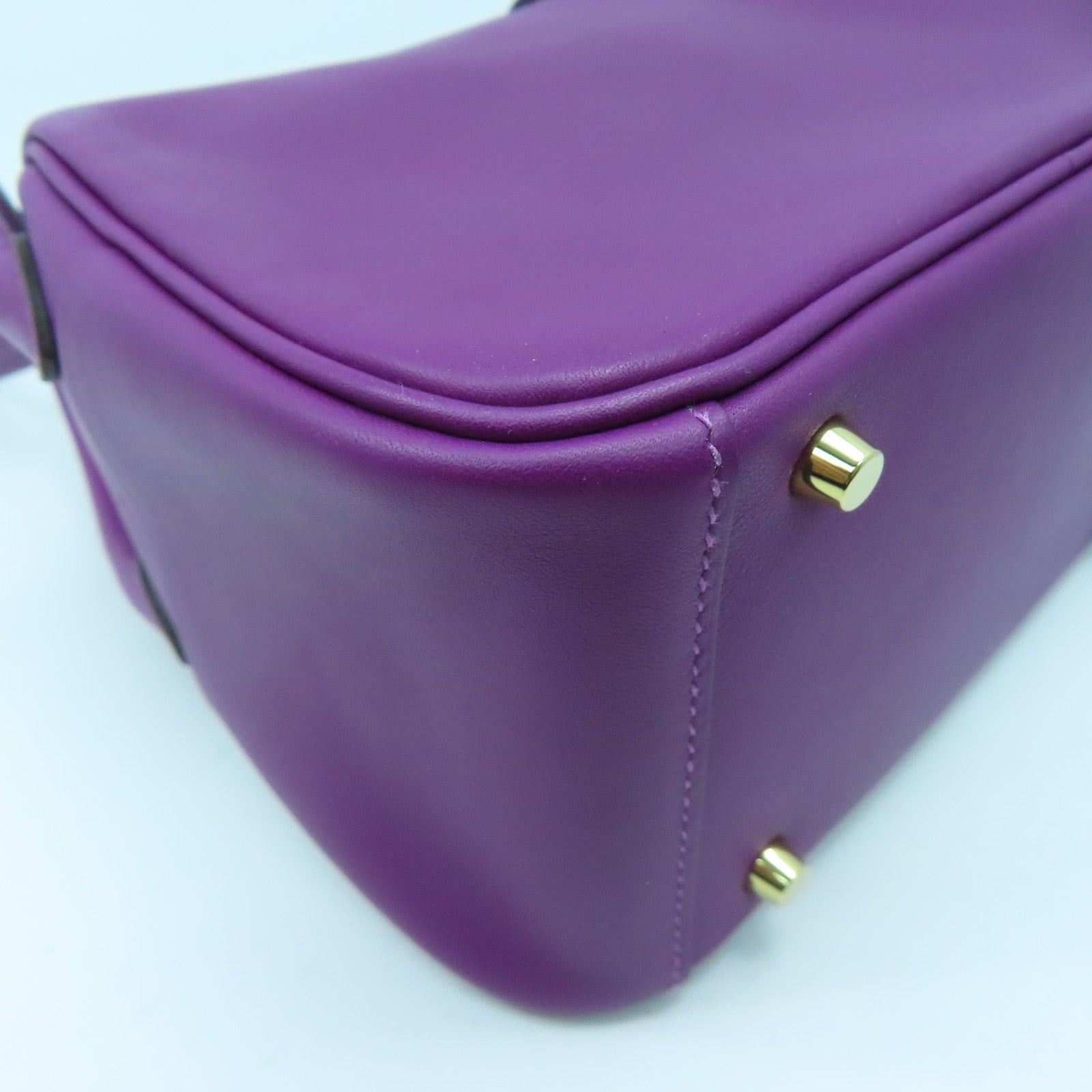 HERMES Swift Leather Mini Lindy Gold Buckle Handle Shoulder Bag Purple