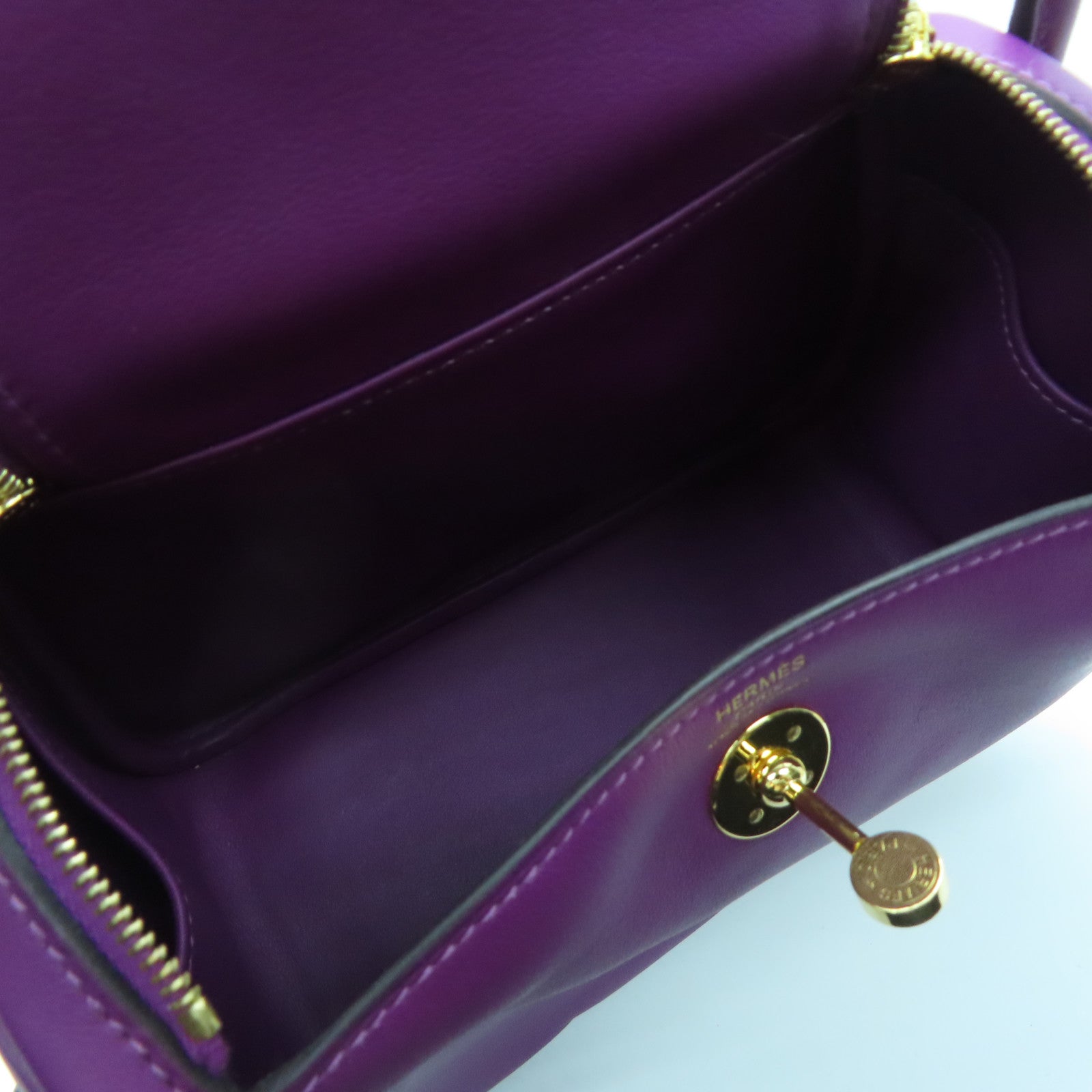 HERMES Swift Leather Mini Lindy Gold Buckle Handle Shoulder Bag Purple