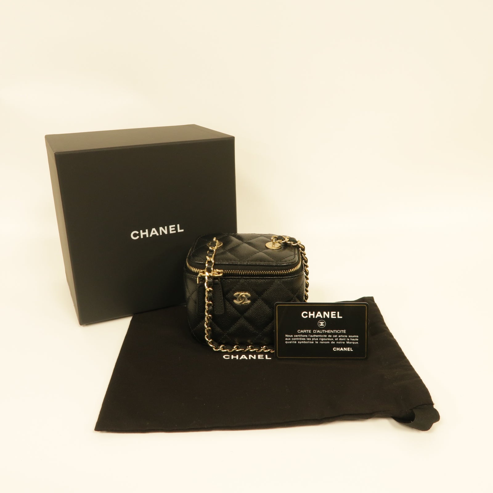 CHANEL 菱格Caviar皮革Vanity Case金扣鏈帶肩背袋黑色