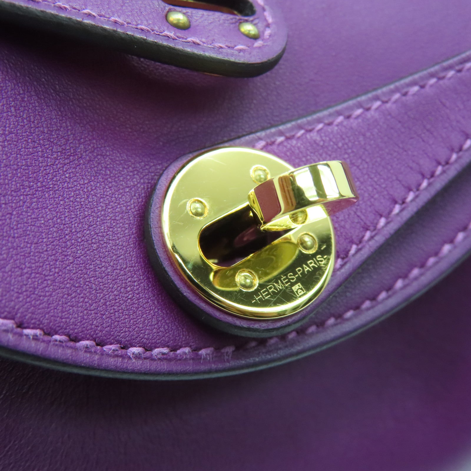 HERMES Swift Leather Mini Lindy Gold Buckle Handle Shoulder Bag Purple