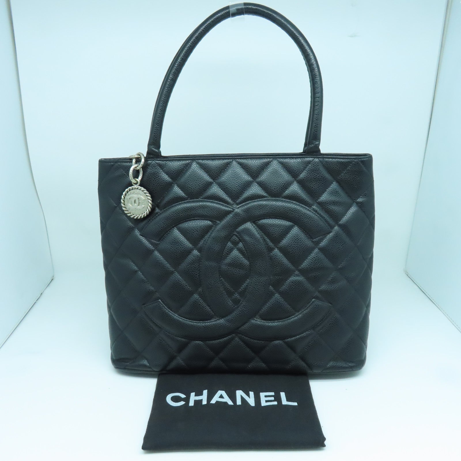 CHANEL 菱格Caviar皮革Handbag銀扣手挽袋黑色