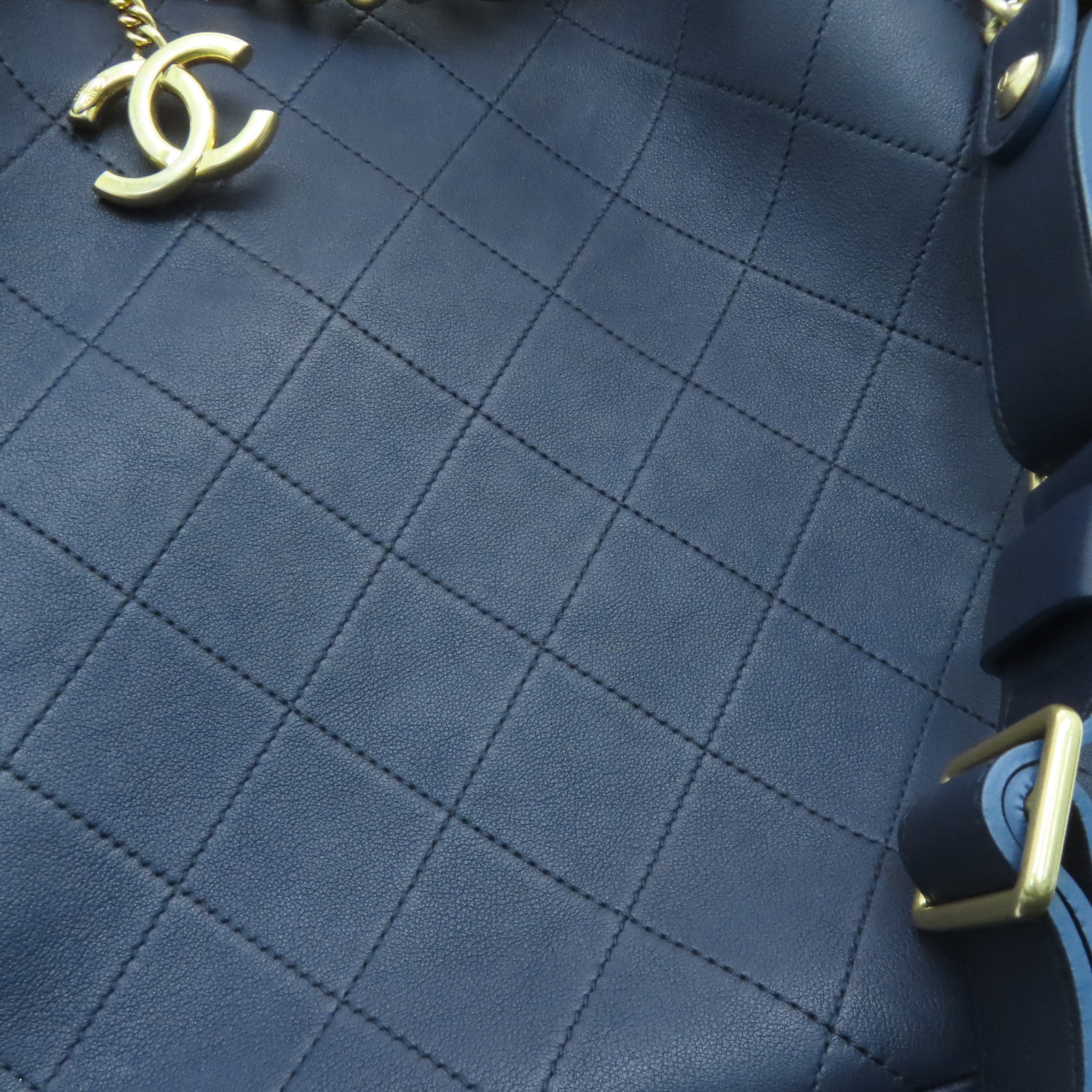 CHANEL 牛皮皮革Shoulder Bag金扣肩背袋藍色