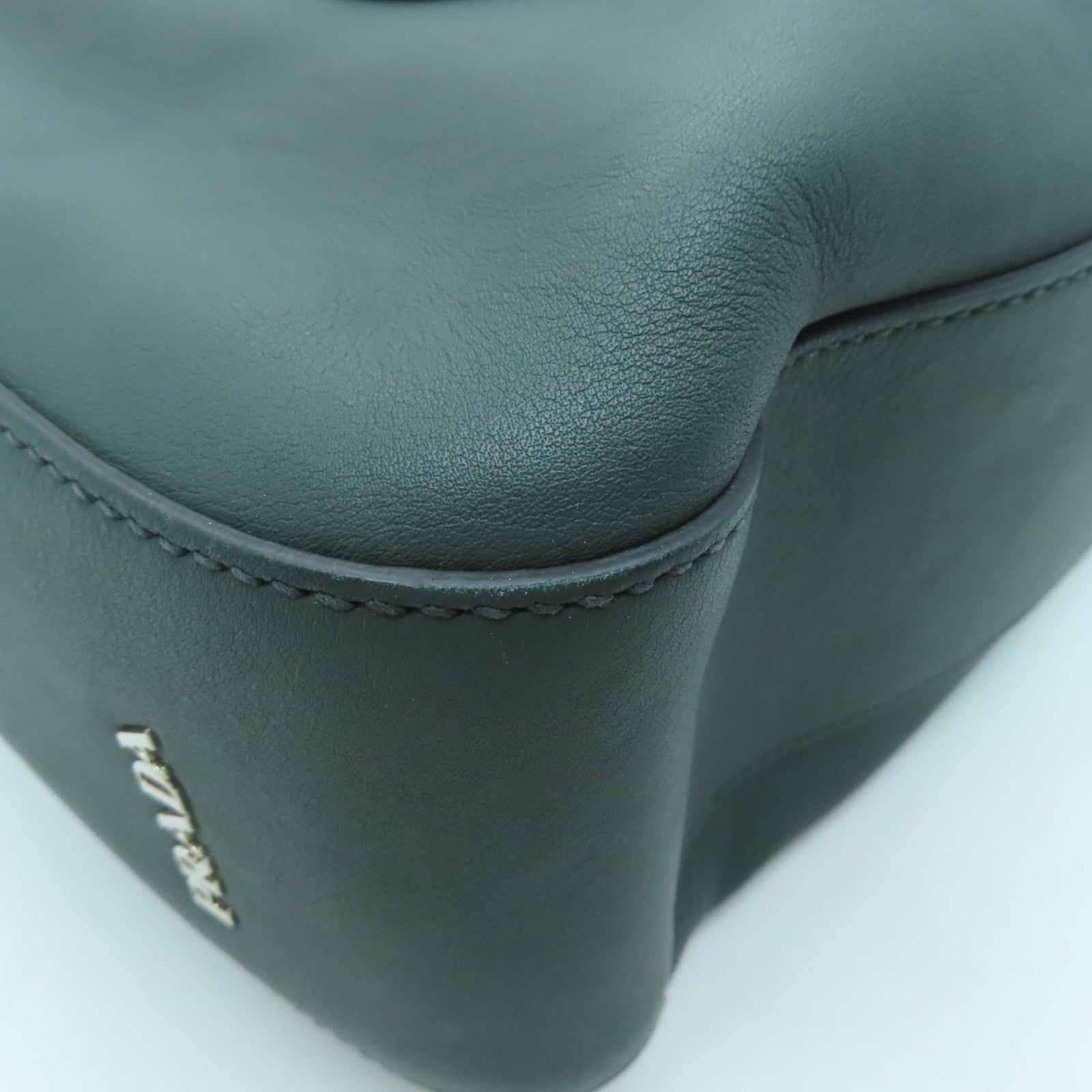 PRADA 牛皮皮革Shoulder Bag銀扣肩背袋綠色