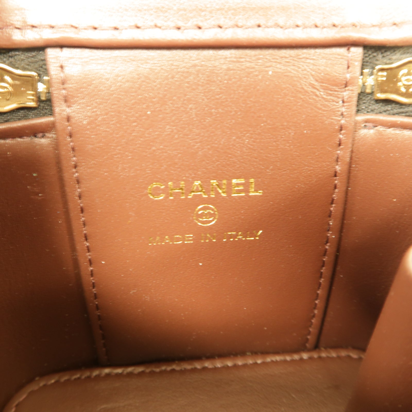 CHANEL 菱格Caviar皮革Vanity Case金扣鏈帶肩背袋黑色