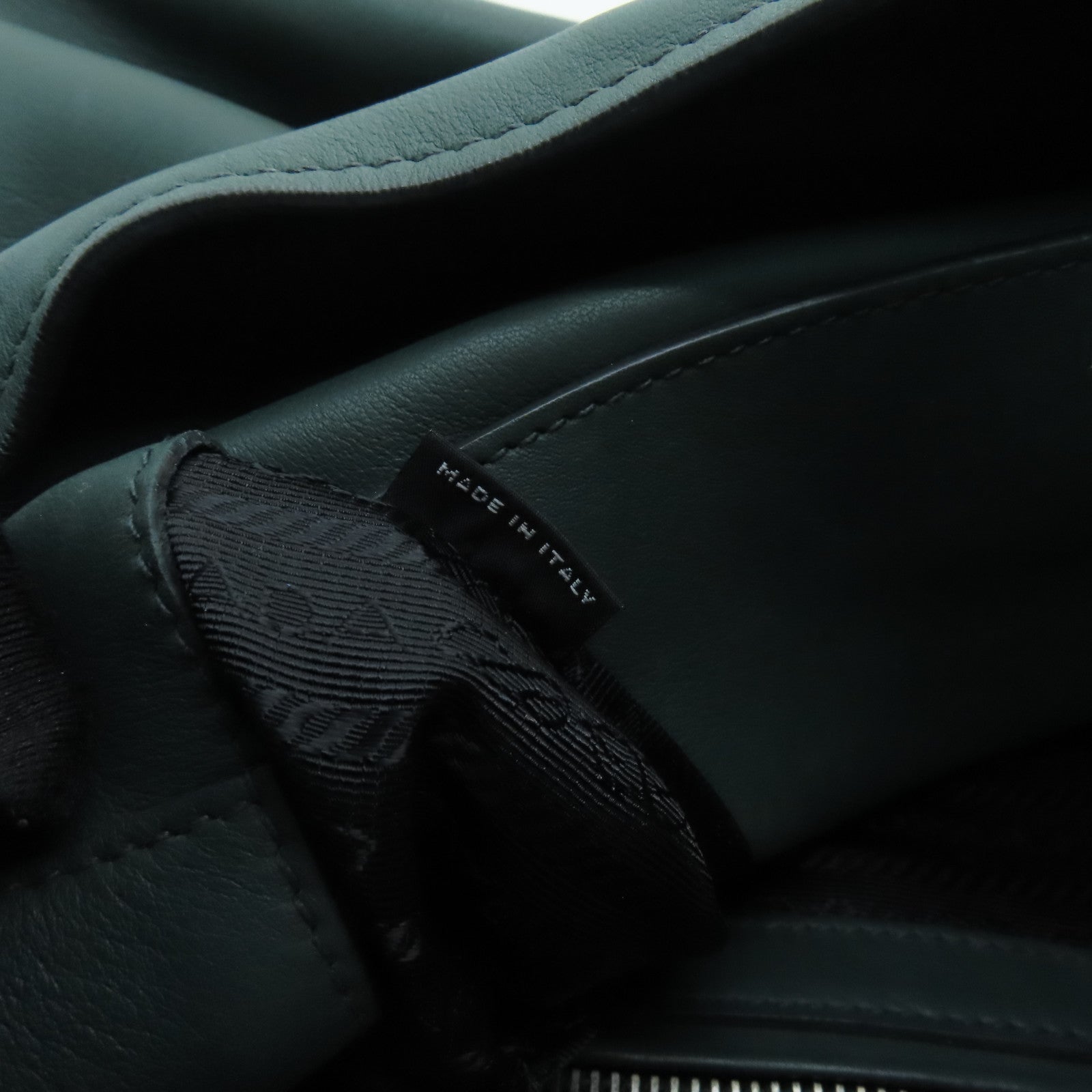 PRADA 牛皮皮革Shoulder Bag銀扣肩背袋綠色