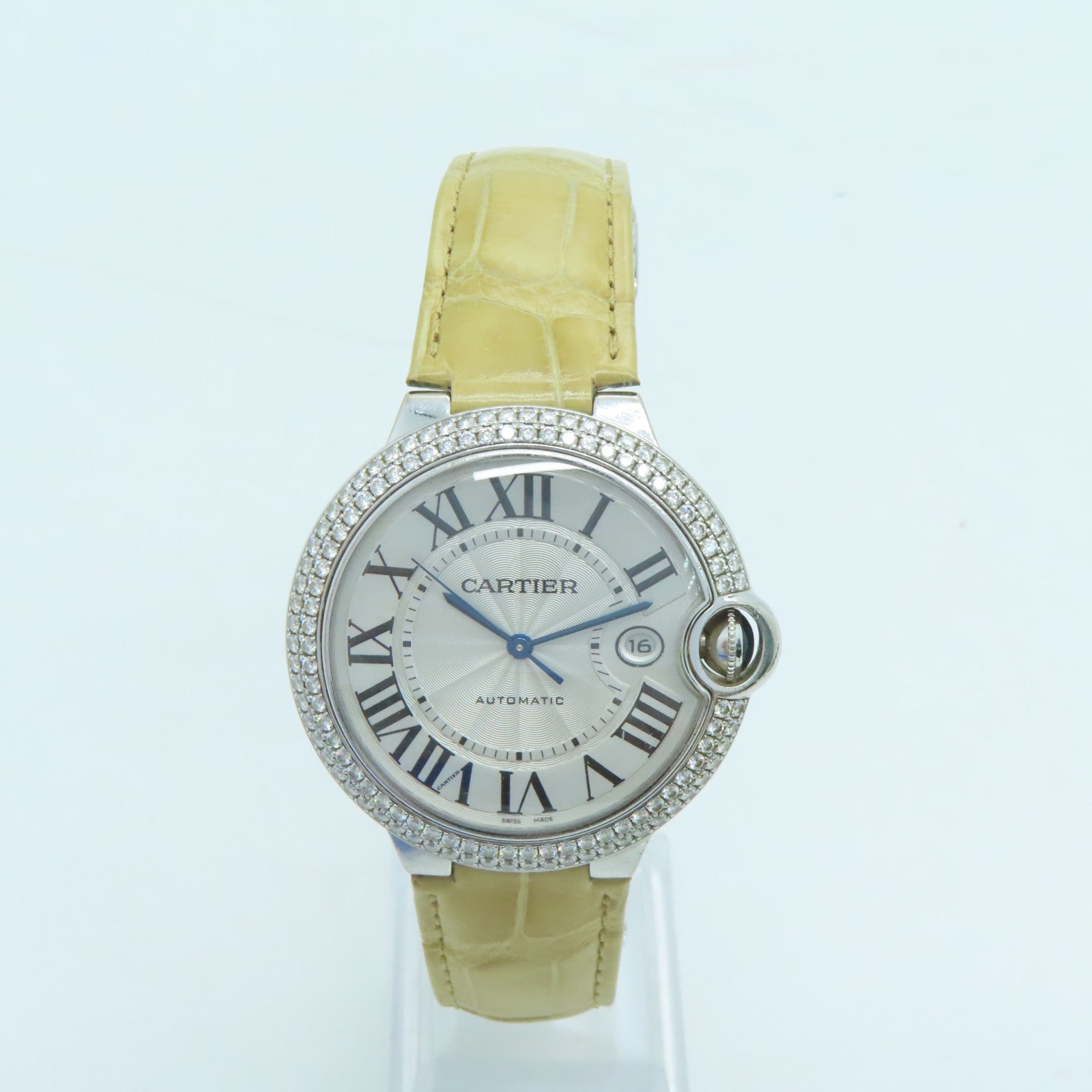 CARTIER 【激減優惠】18K白金Ballon Blue鑽石皮革帶手錶自動機芯米色
