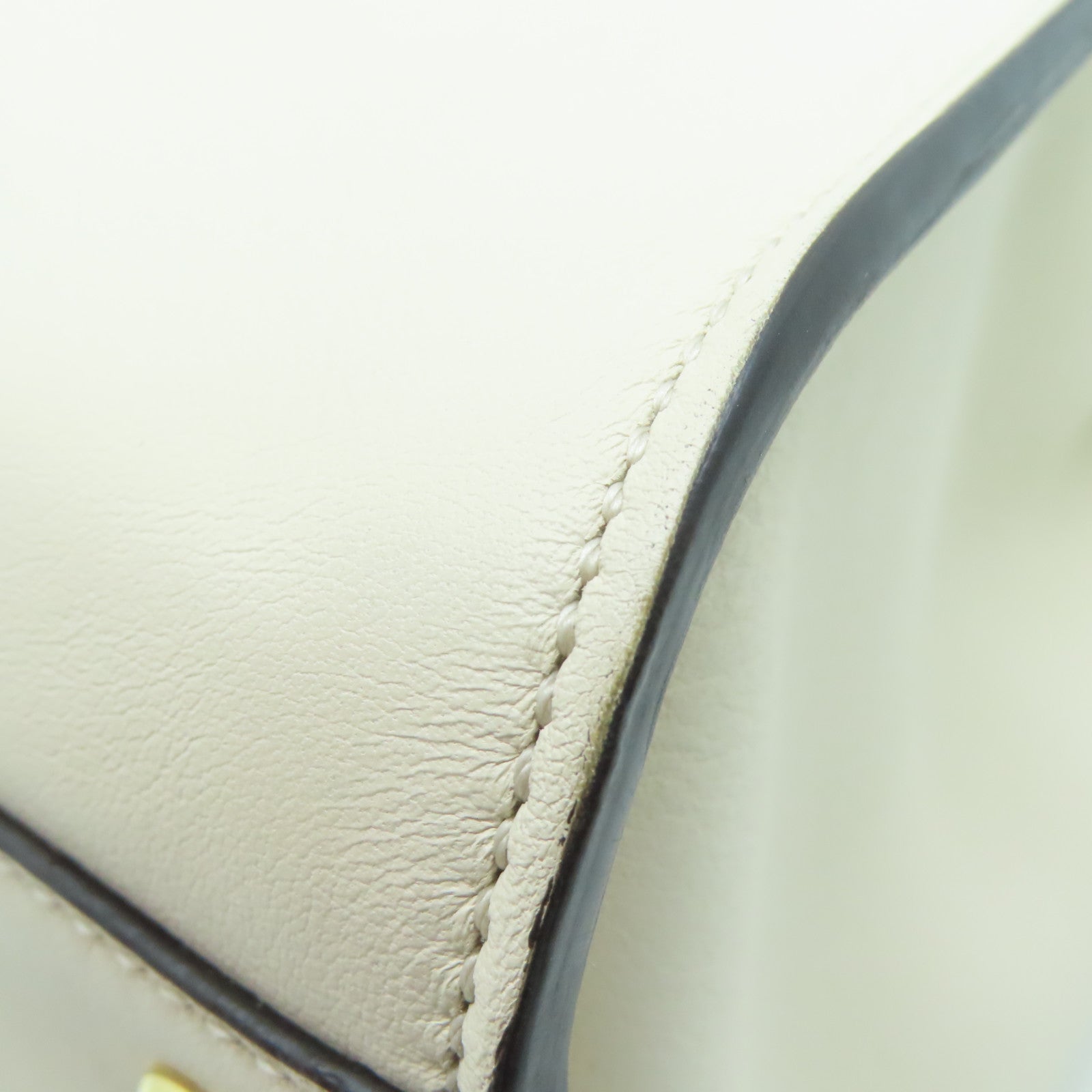 FENDI 【激減優惠】牛皮皮革Peekaboo手挽肩背兩用袋白色