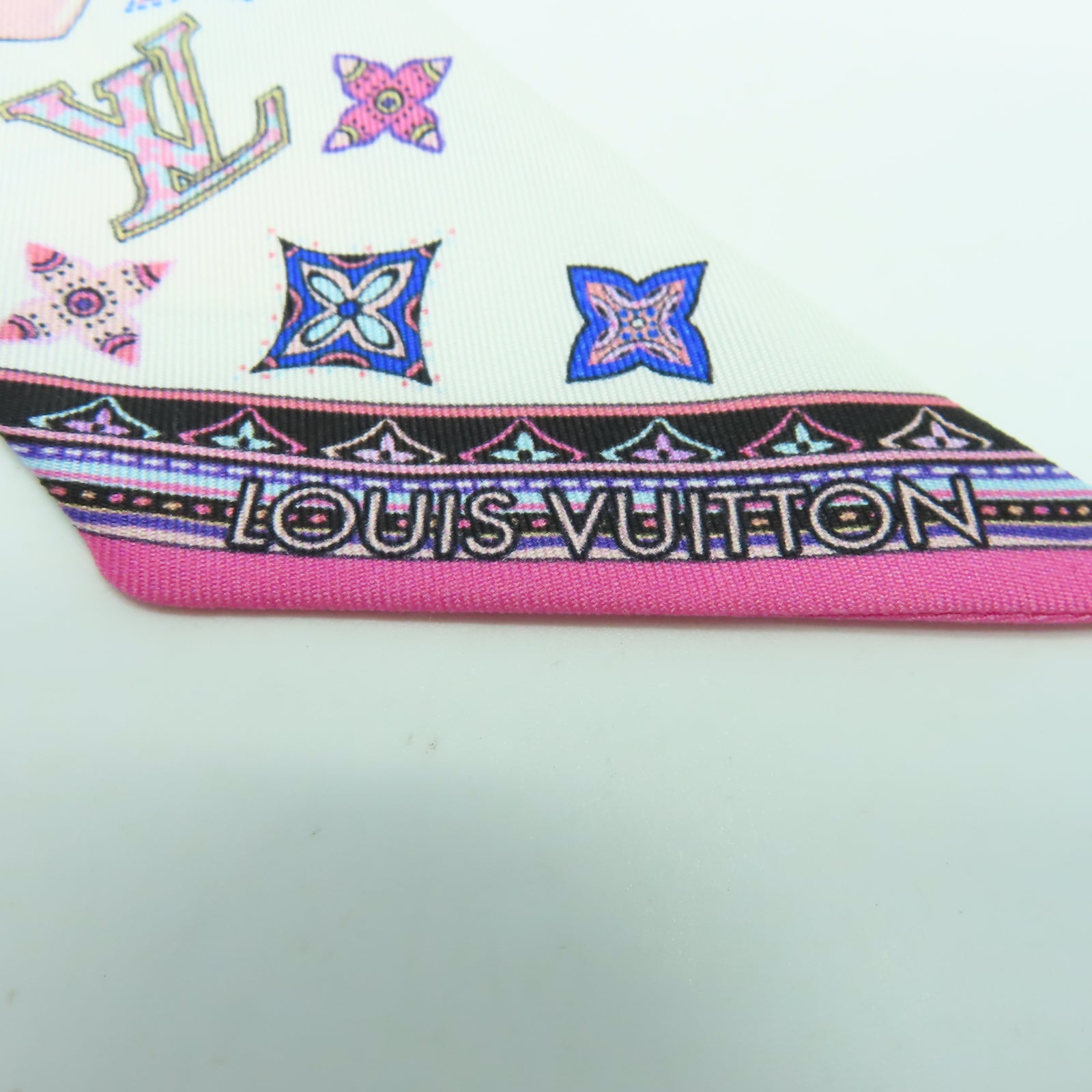 LOUIS VUITTON 絲質Scarf絲巾多色